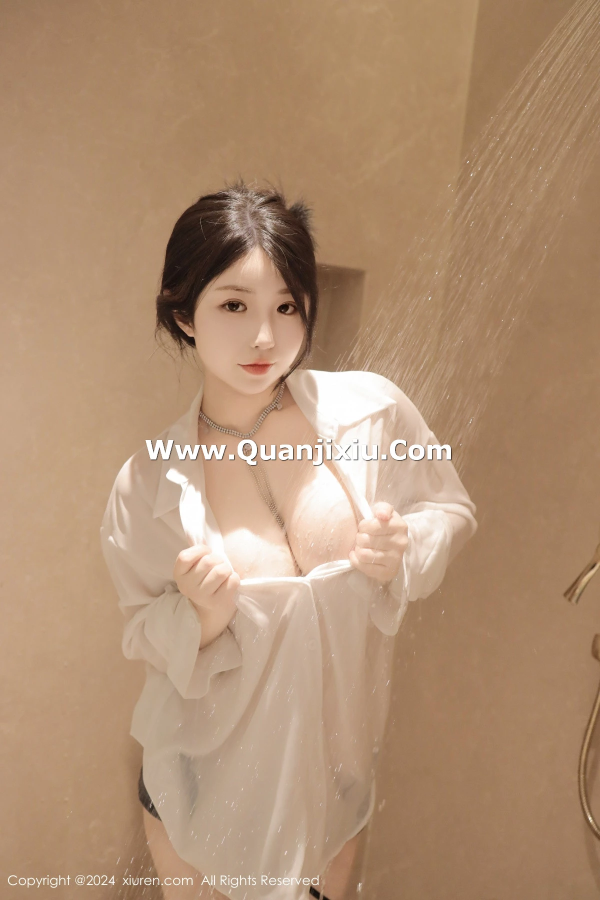 秀人集.com_[XiuRen秀人网]No.8400_模特陈小花浴室性感白色轻透上衣配牛仔短裤秀曼妙身姿诱惑写真77P