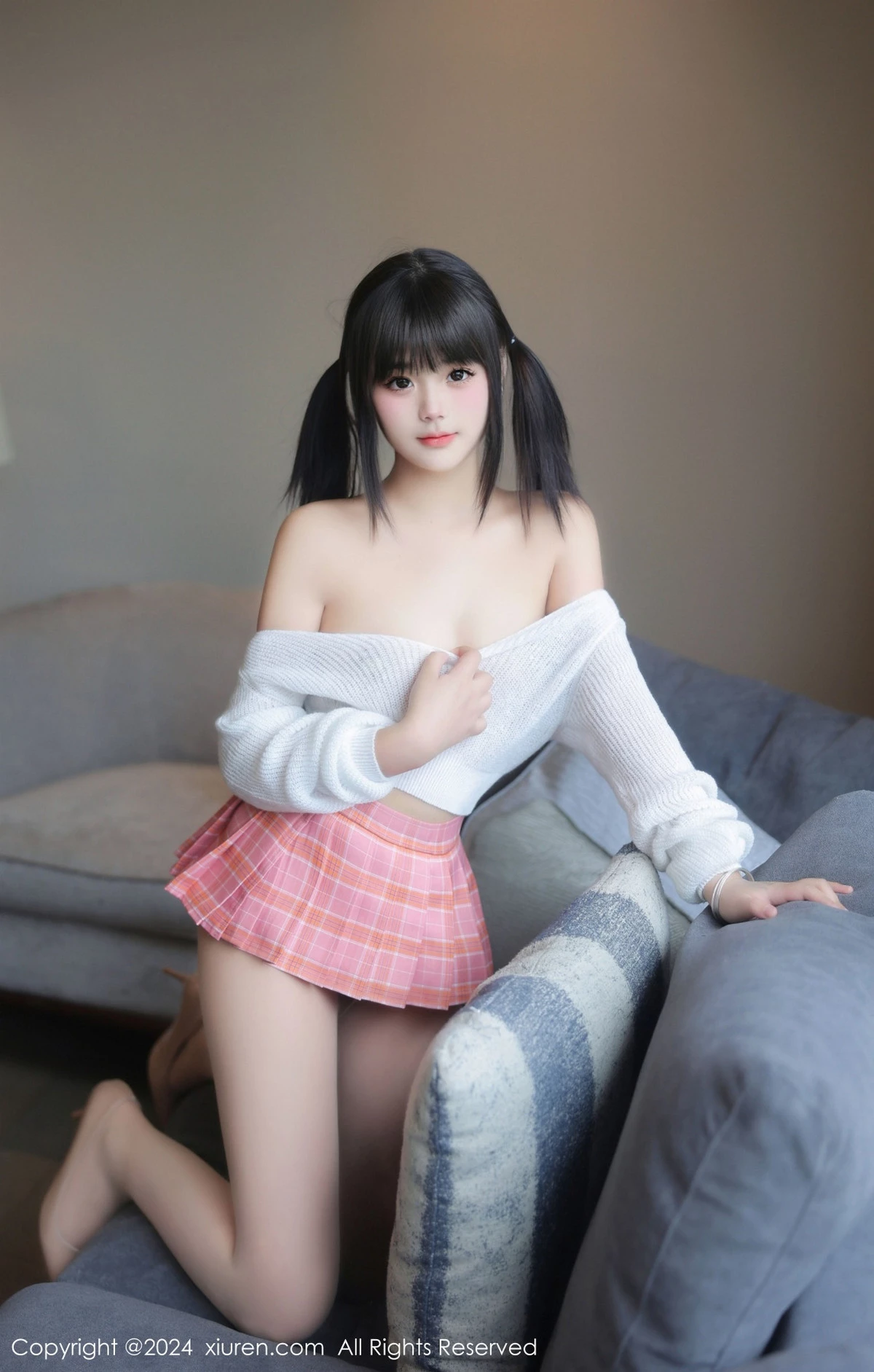 秀人集.com_[XiuRen秀人网]No.8404_新人模特徐若兮白色针织上衣配粉色短裙露超薄肉丝迷人诱惑写真82P