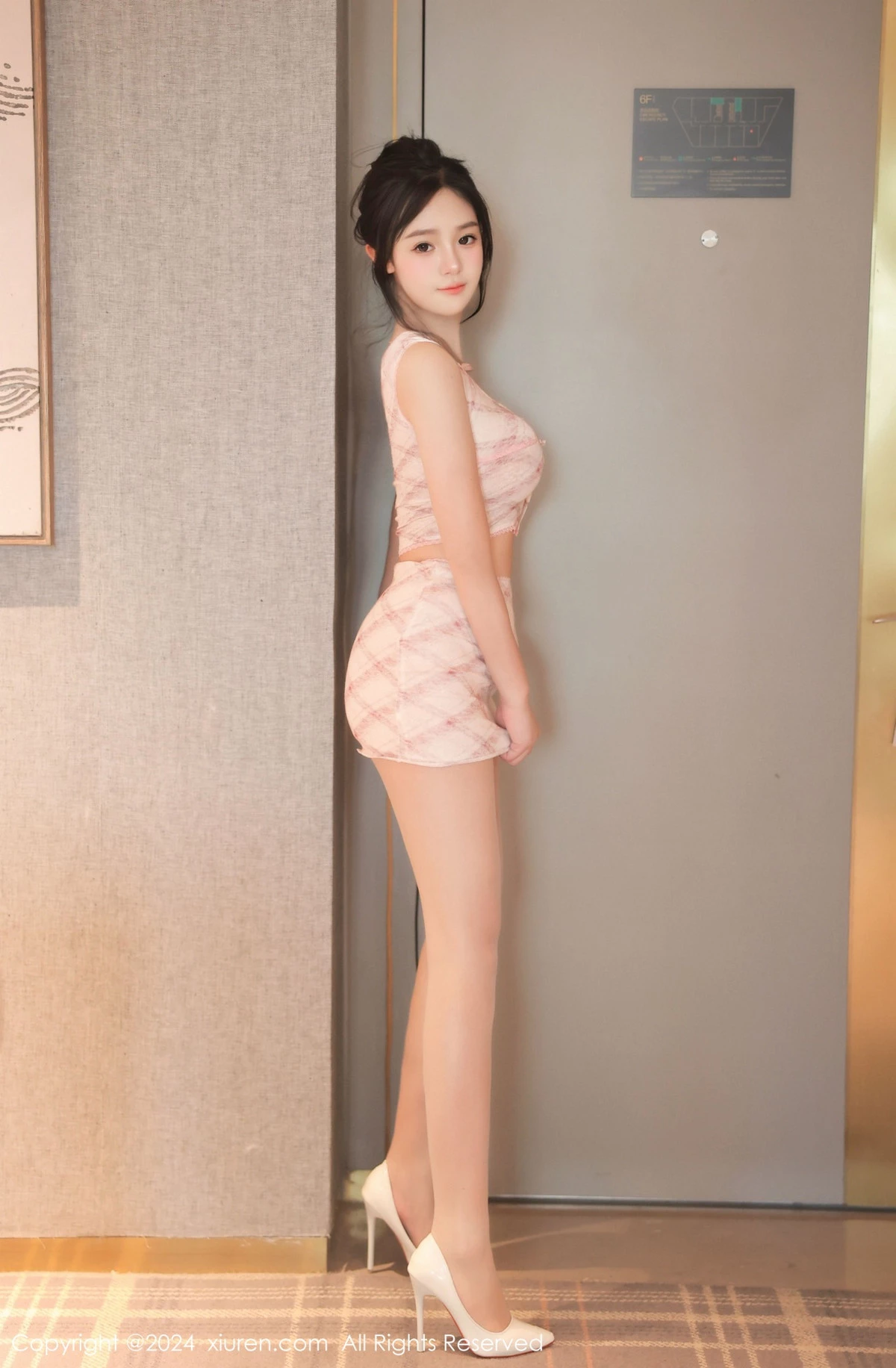 秀人集.com_[XiuRen秀人网]No.8419_模特金小依性感淡粉丝服饰+白色情趣内衣秀惹火身材完美诱惑写真80P