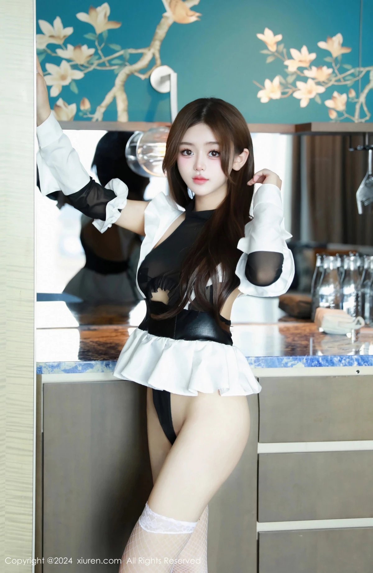 秀人集.com_[XiuRen秀人网]No.8282_模特媃柔rourou性感情趣女仆装配白色网袜秀柔美身段诱惑写真81P