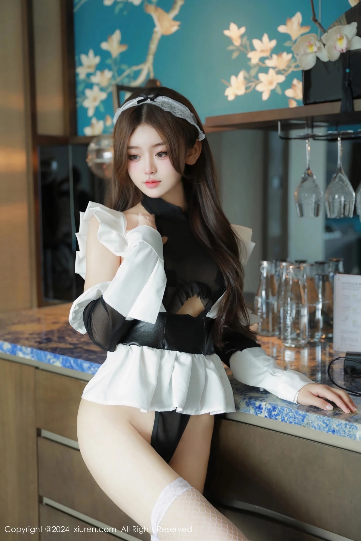 秀人集.com_[XiuRen秀人网]No.8282_模特媃柔rourou性感情趣女仆装配白色网袜秀柔美身段诱惑写真81P