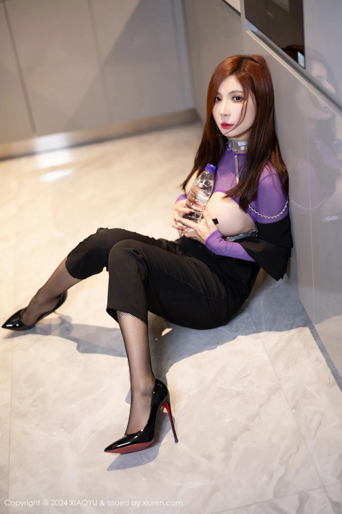 秀人集.com_[XiaoYu画语界]Vol.1225_模特小蛮妖Yummy性感紫色情趣内衣配黑丝袜秀惹火身材诱惑写真81P