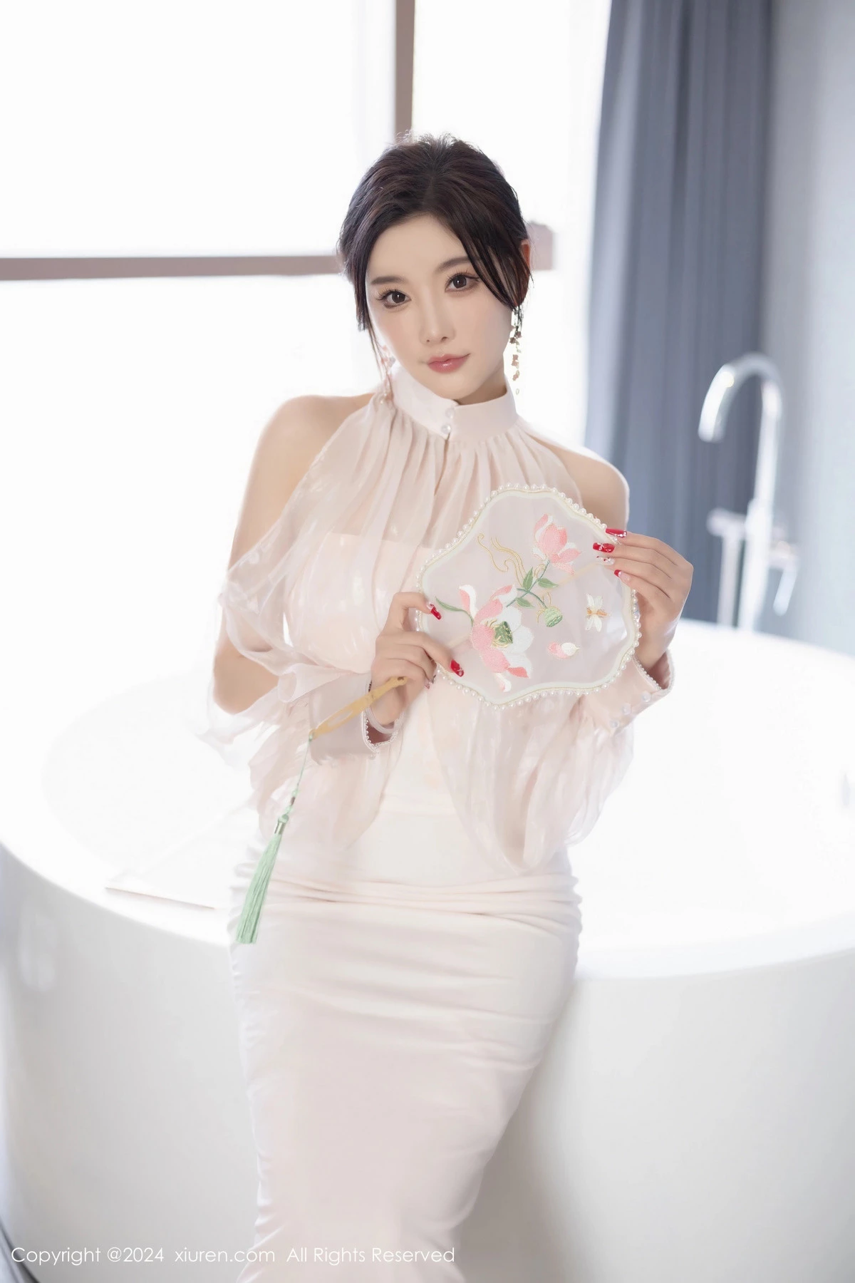 秀人集.com_[XiuRen秀人网]No.8294_女神杨晨晨Yome浅粉色情趣内衣配浅粉丝袜秀完美身材诱惑写真80P