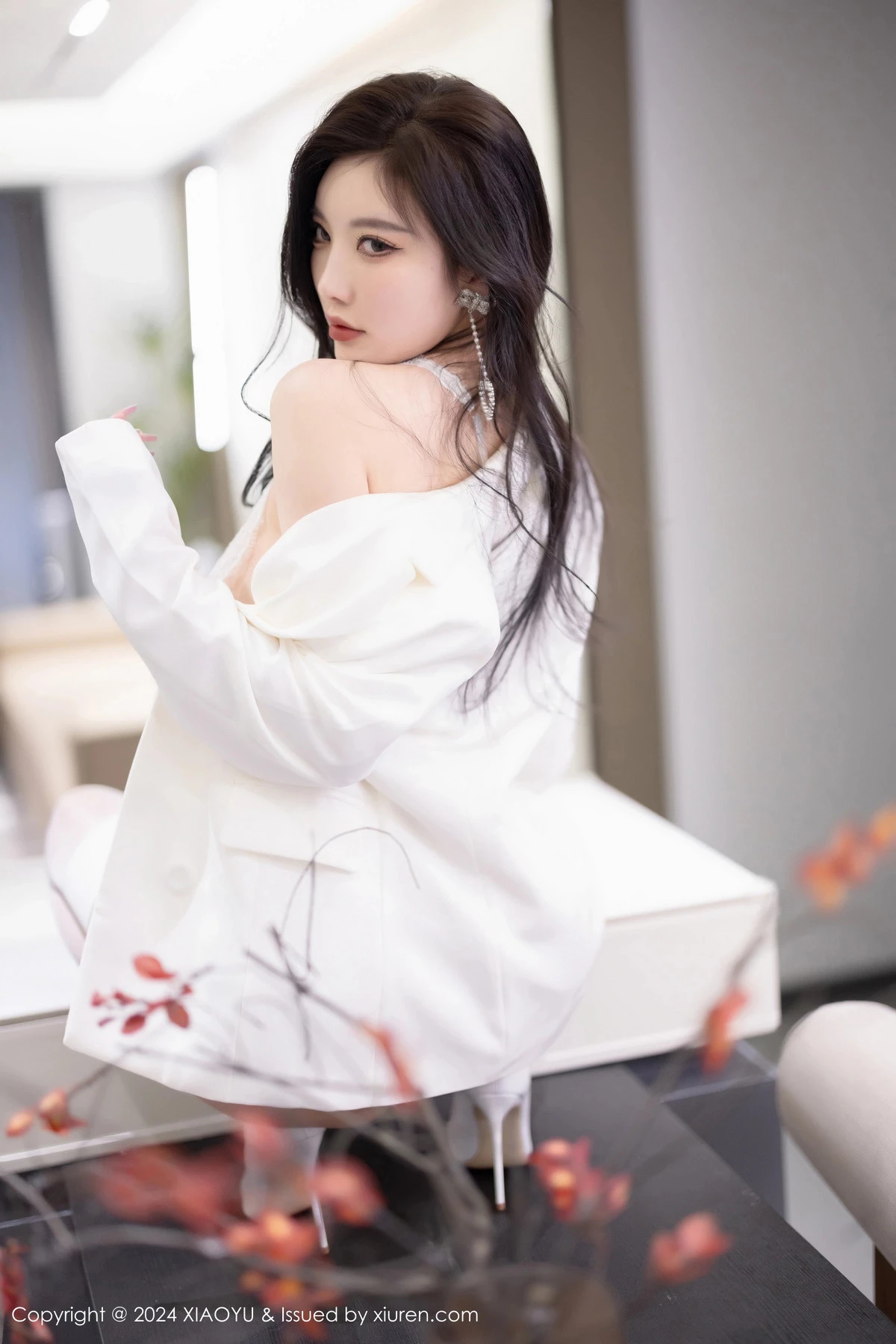 秀人集.com_[XiaoYu画语界]Vol.1238_女神杨晨晨Yome性感白色情趣内衣配白丝袜秀完美身材诱惑写真81P