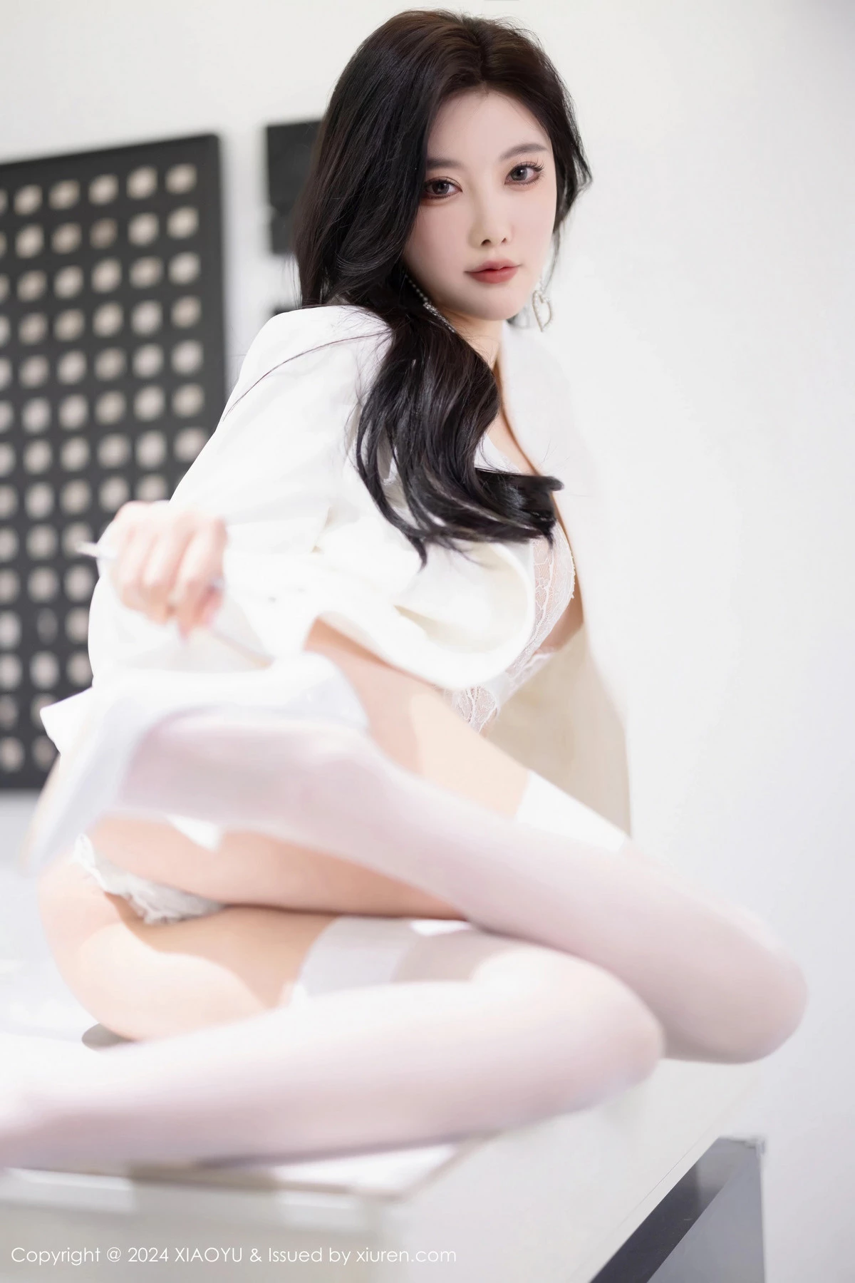 秀人集.com_[XiaoYu画语界]Vol.1238_女神杨晨晨Yome性感白色情趣内衣配白丝袜秀完美身材诱惑写真81P
