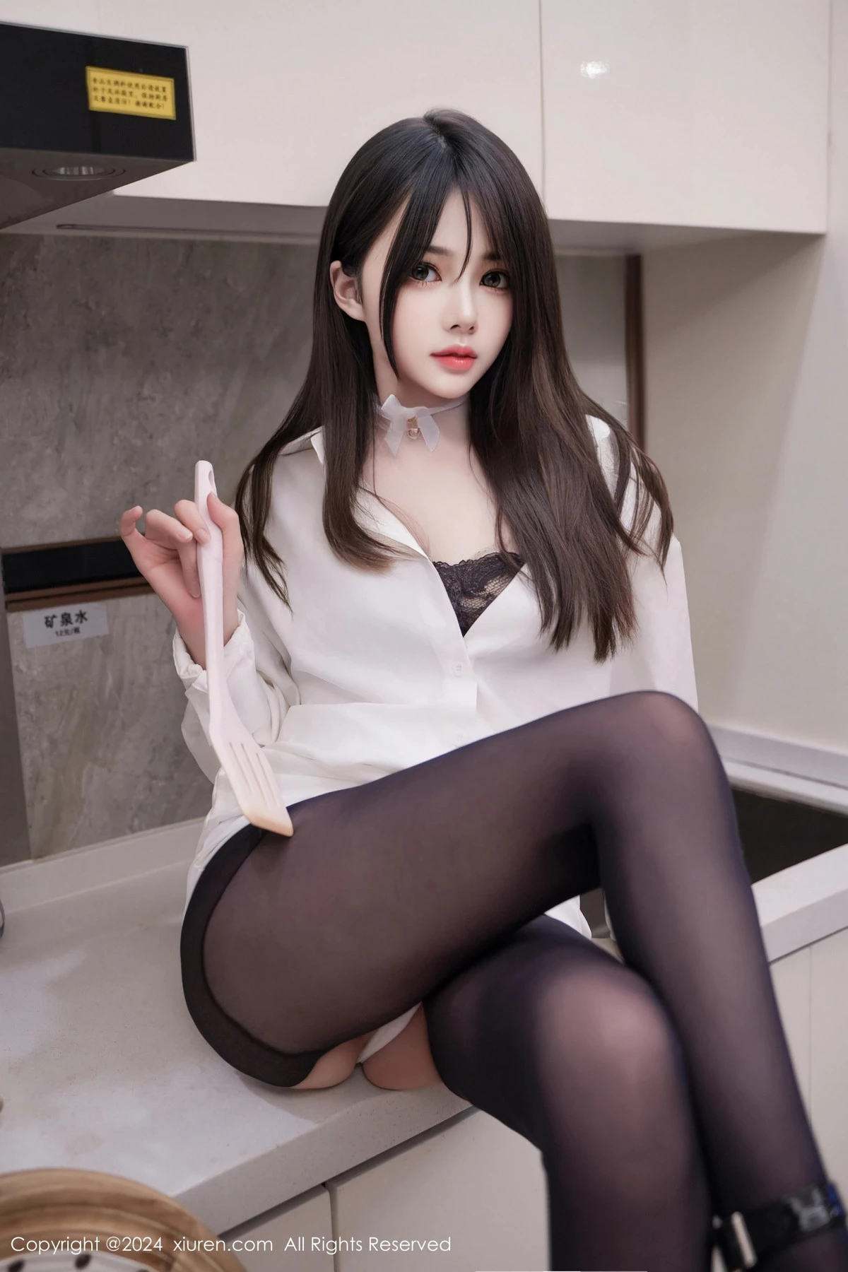 秀人集.com_[XiuRen秀人网]No.8429_模特林月月性感白色衬衫露蕾丝内衣配开档黑丝秀美腿诱惑写真65P