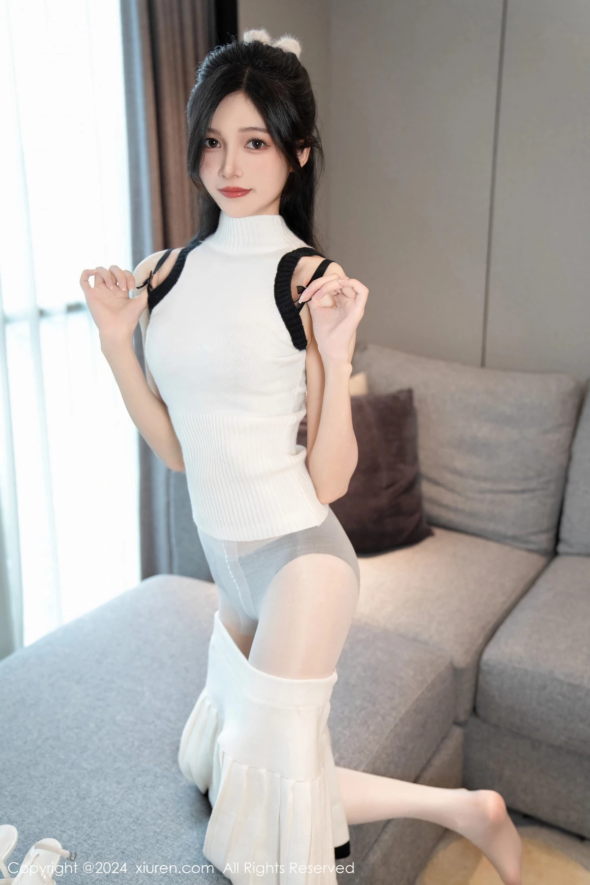 秀人集.com_[XiuRen秀人网]No.8544_模特程程程性感白色针织套装露黑色内衣配白丝袜秀美腿诱惑写真95P