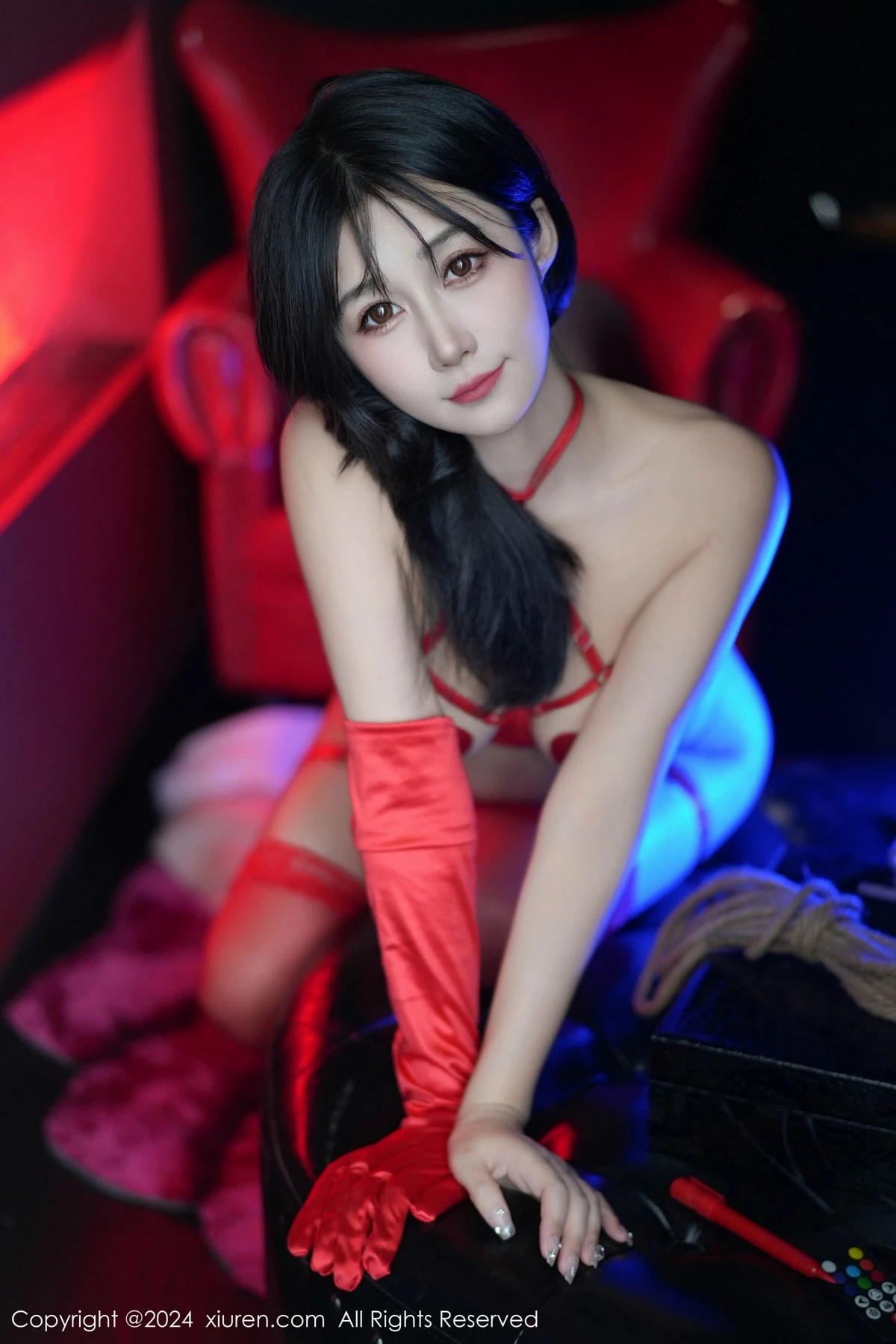 秀人集.com_[XiuRen秀人网]No.8555_模特laura阿姣性感红色情趣内衣配红色丝袜秀曼妙身姿诱惑写真95P