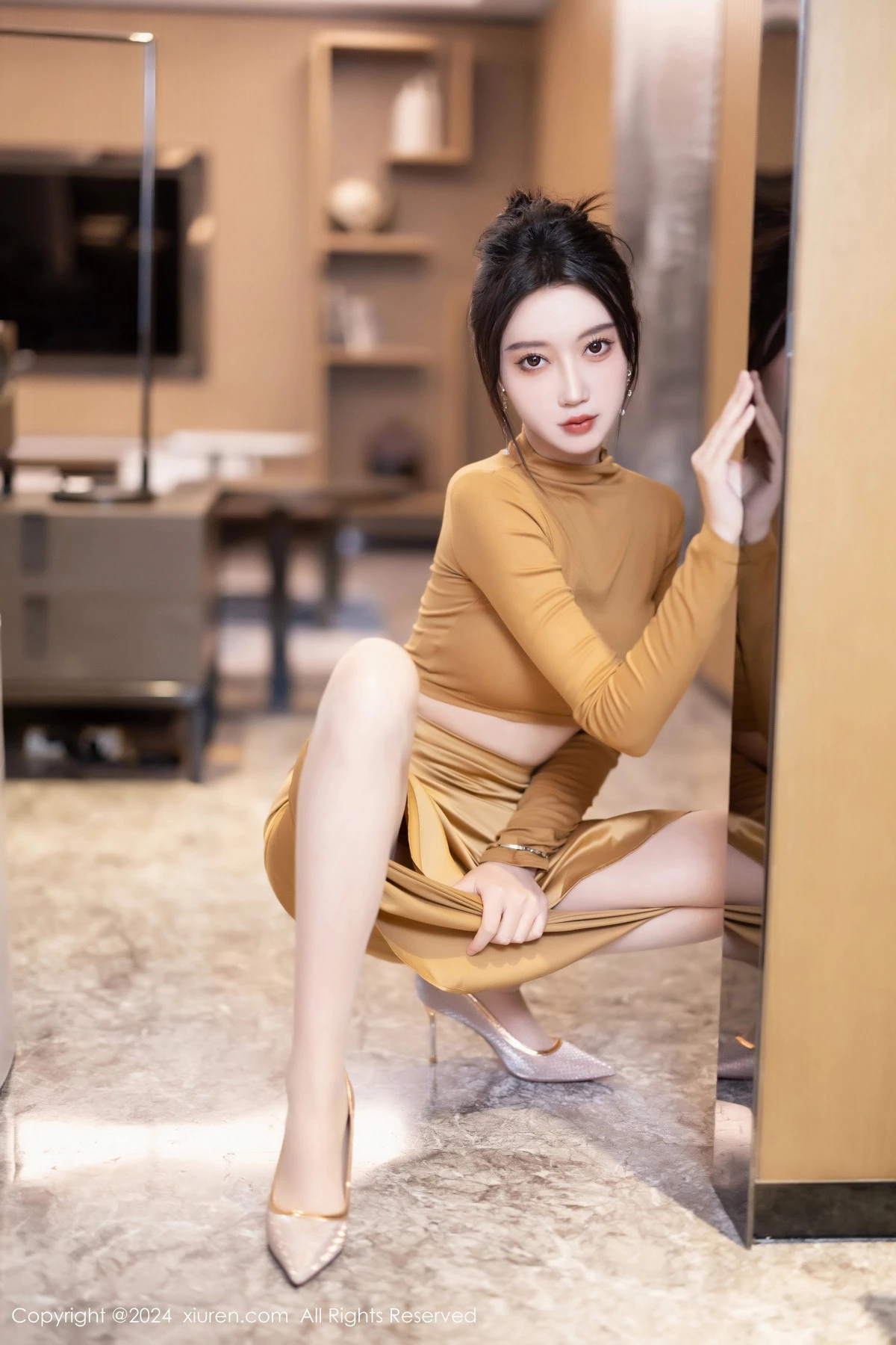 秀人集.com_[XiuRen秀人网]No.8574_模特玥儿玥性感黄色长裙配原色丝袜+黑色情趣内衣惹火诱惑写真81P