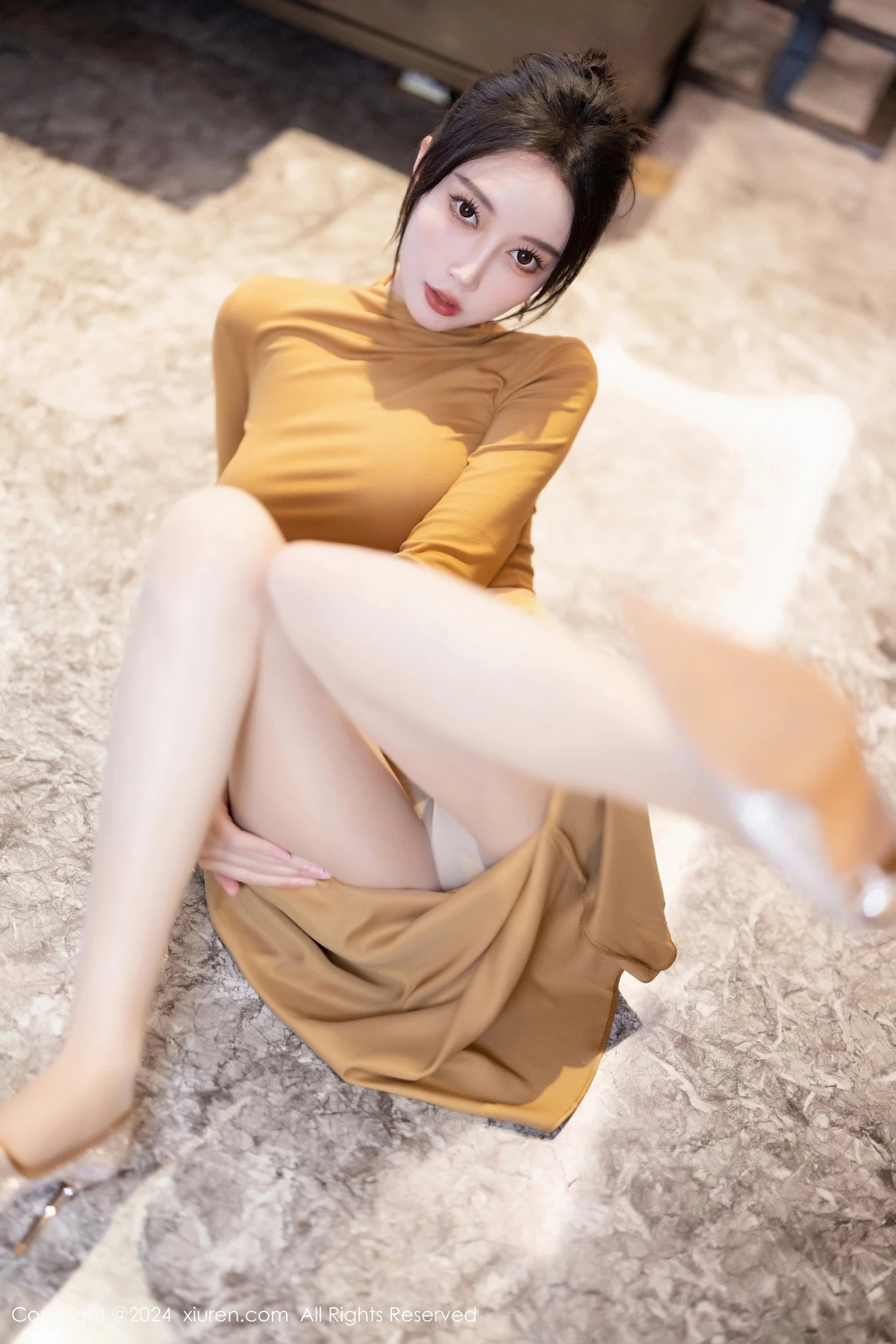 秀人集.com_[XiuRen秀人网]No.8574_模特玥儿玥性感黄色长裙配原色丝袜+黑色情趣内衣惹火诱惑写真81P