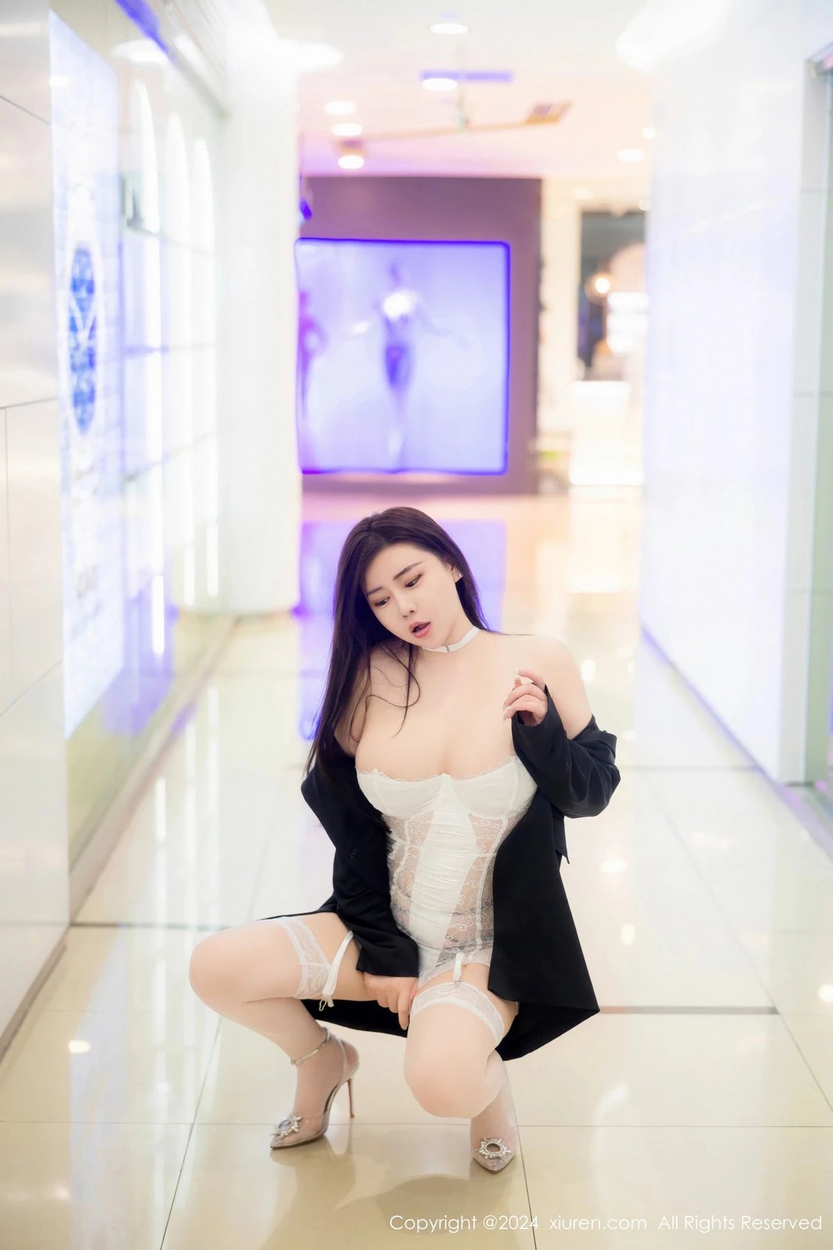秀人集.com_[XiuRen秀人网]No.8642_模特王婉悠Queen性感白色内衣配白丝吊袜秀惹火身材诱惑写真86P