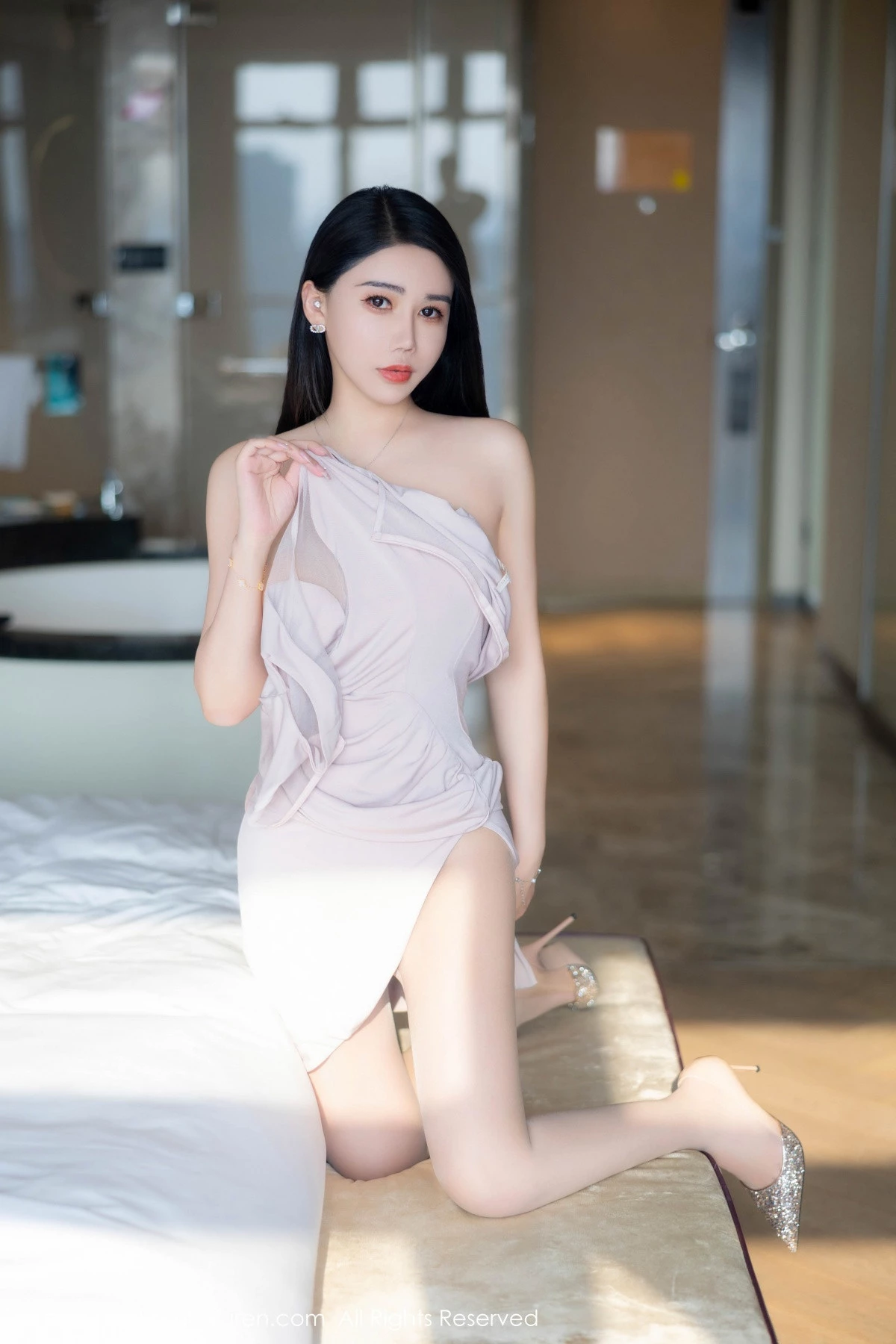 秀人集.com_[XiuRen秀人网]No.8655_模特李若汐性感粉色服饰配超薄无内肉丝秀丰腴惹火身材诱惑写真83P