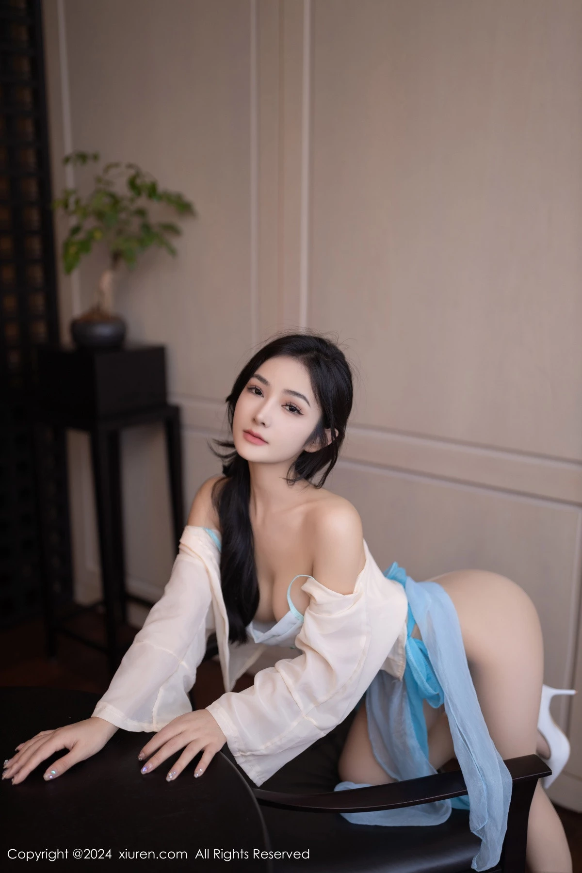 秀人集.com_[XiuRen秀人网]No.8691_模特谭小灵性感浅蓝色古风服饰配超薄肉丝秀丰腴身材诱惑写真80P