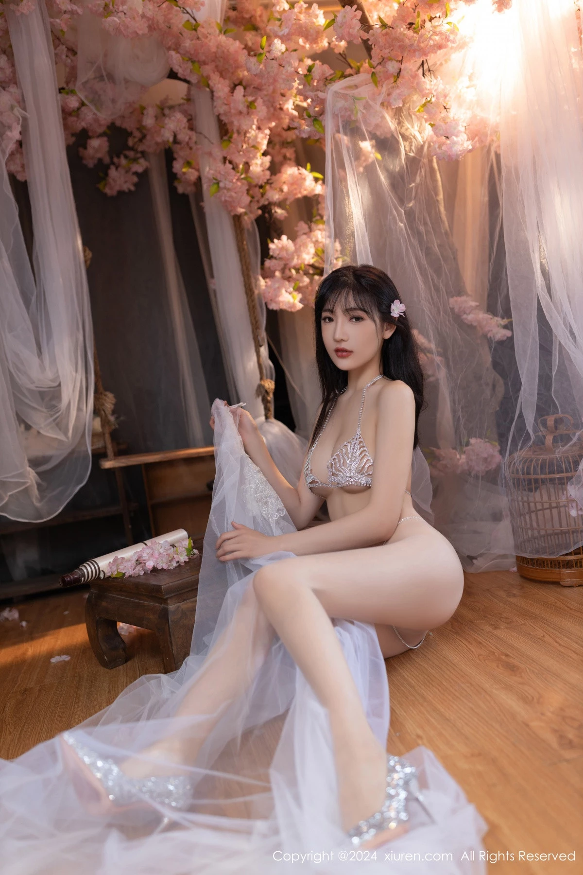 秀人集.com_[XiuRen秀人网]No.8807_模特陆萱萱性感白色轻透网纱配白色珍珠内衣秀惹火身材诱惑写真80P