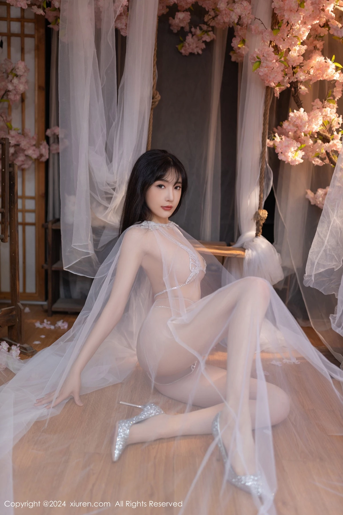 秀人集.com_[XiuRen秀人网]No.8807_模特陆萱萱性感白色轻透网纱配白色珍珠内衣秀惹火身材诱惑写真80P