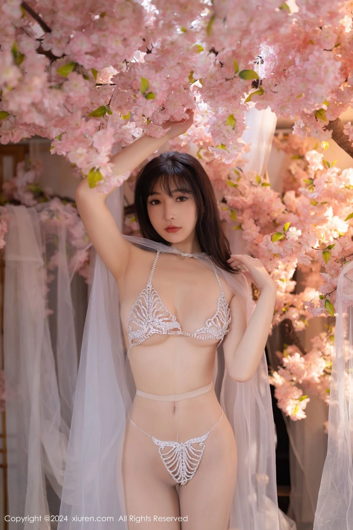 秀人集.com_[XiuRen秀人网]No.8807_模特陆萱萱性感白色轻透网纱配白色珍珠内衣秀惹火身材诱惑写真80P