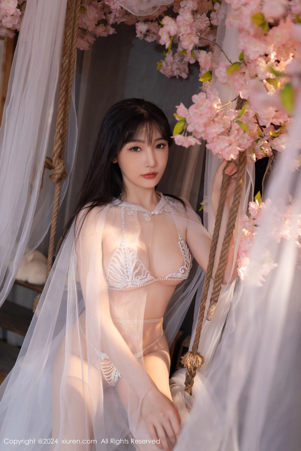 秀人集.com_[XiuRen秀人网]No.8807_模特陆萱萱性感白色轻透网纱配白色珍珠内衣秀惹火身材诱惑写真80P