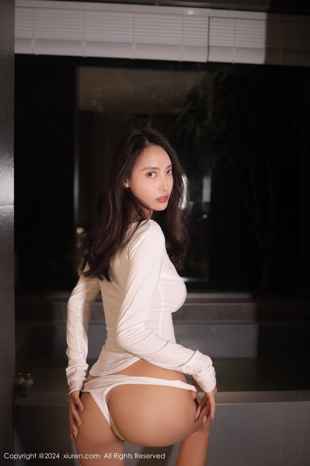秀人集.com_[XiuRen秀人网]No.8804_模特Lingyu69性感白色轻透上衣配白色内裤秀惹火身材诱惑写真84P
