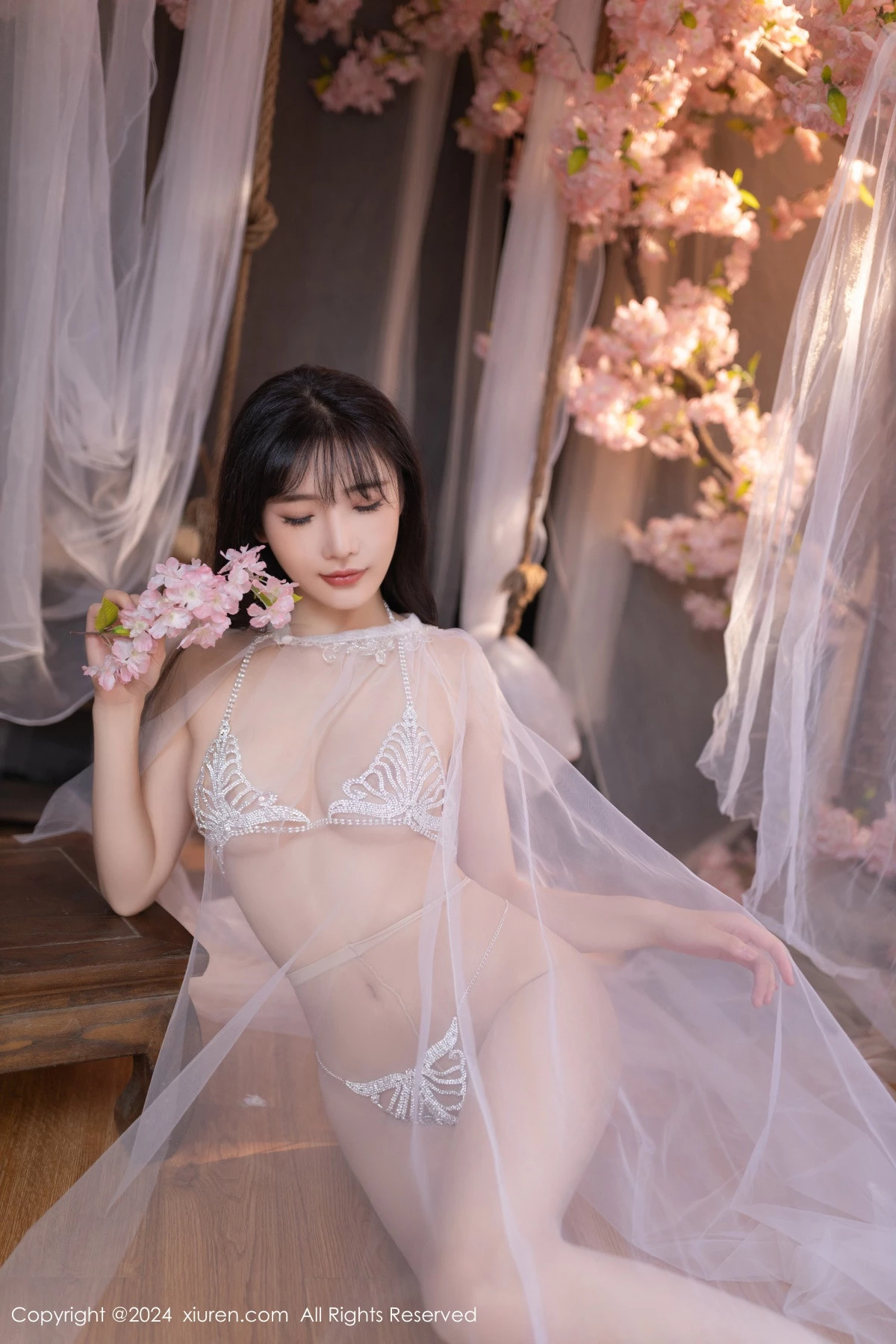 秀人集.com_[XiuRen秀人网]No.8807_模特陆萱萱性感白色轻透网纱配白色珍珠内衣秀惹火身材诱惑写真80P