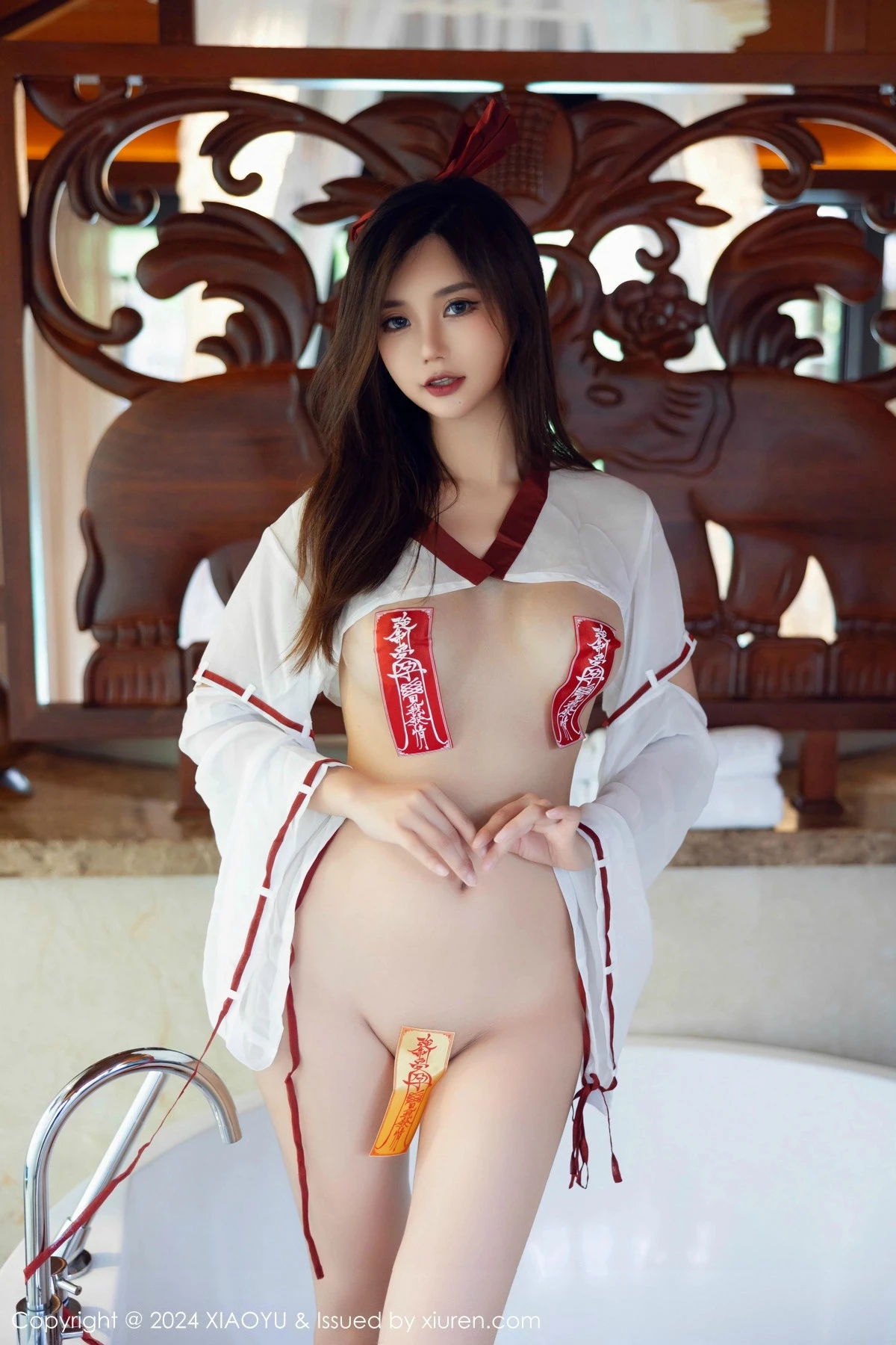 秀人集.com_[XiuRen秀人网]No.8814_女神绮里嘉ula巫女造型性感白色上衣配薄纱秀惹火身材诱惑写真76P