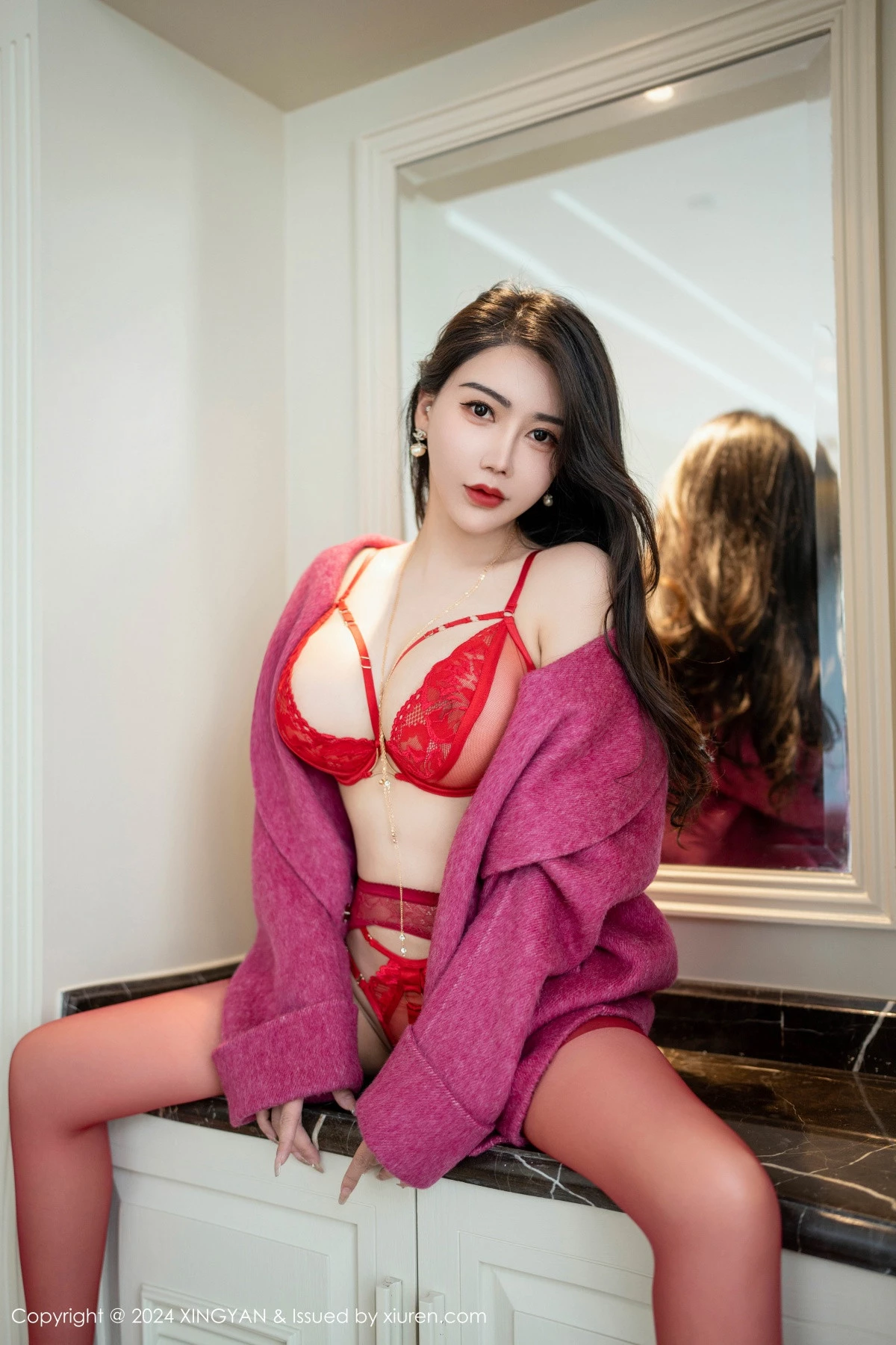 秀人集.com_[XINGYAN星颜社]VOL.243_模特李若汐性感红色蕾丝内衣配红丝吊袜秀惹火身材诱惑写真81P
