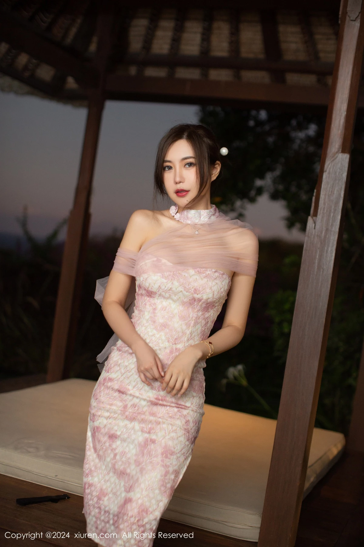 秀人集.com_[XiuRen秀人网]No.8868_女神绮里嘉ula性感粉色情趣旗袍配超薄肉丝秀完美身材诱惑写真67P