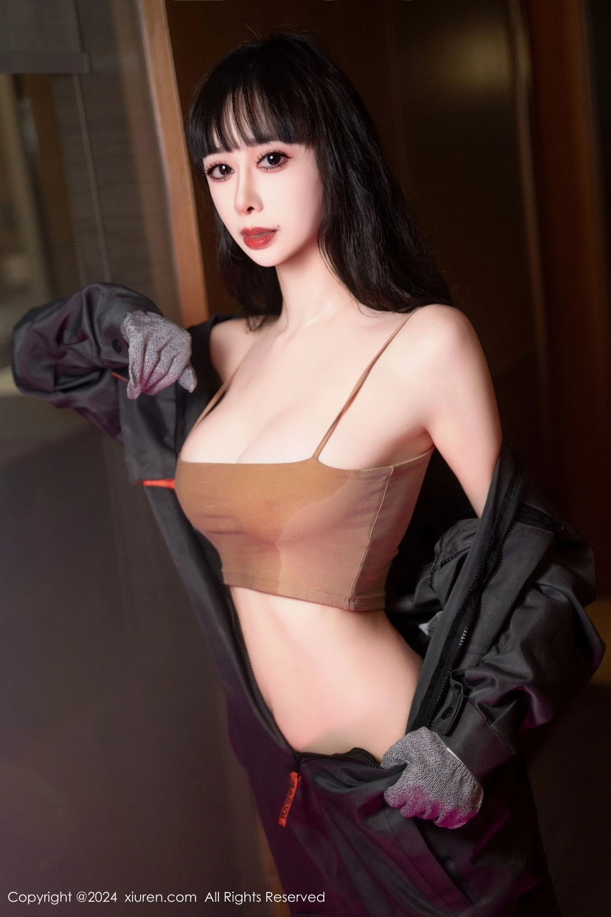 秀人集.com_[XiuRen秀人网]No.8938_模特宝宝甜维修工主题半脱露性感抹胸内衣秀曼妙身姿诱惑写真82P