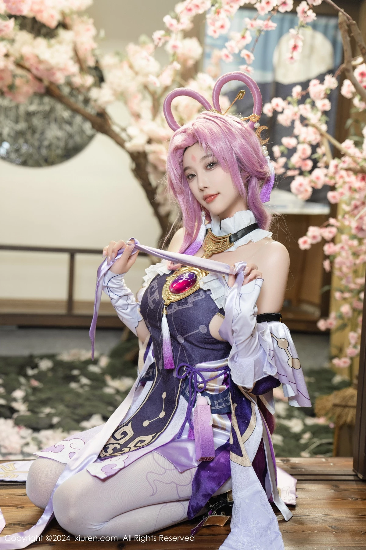 秀人集.com_[XiuRen秀人网]No.8943_女神杨晨晨Yome性感紫色Cosplay服饰配白丝袜秀丰满身材诱惑写真79P