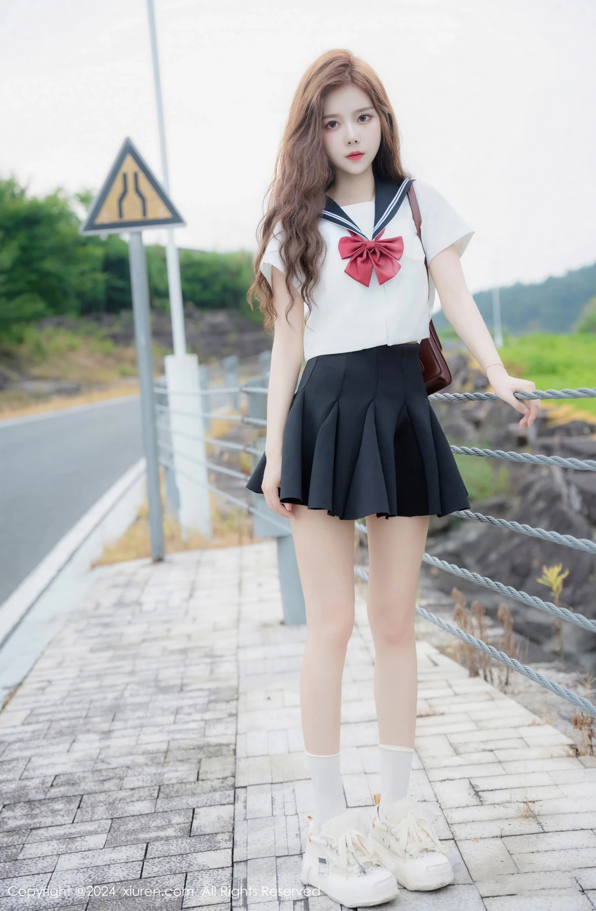 秀人集.com_[XiuRen秀人网]No.8948_新人模特拍黄瓜girl性感JK制服露白色蕾丝内衣秀曼妙身姿诱惑写真81P