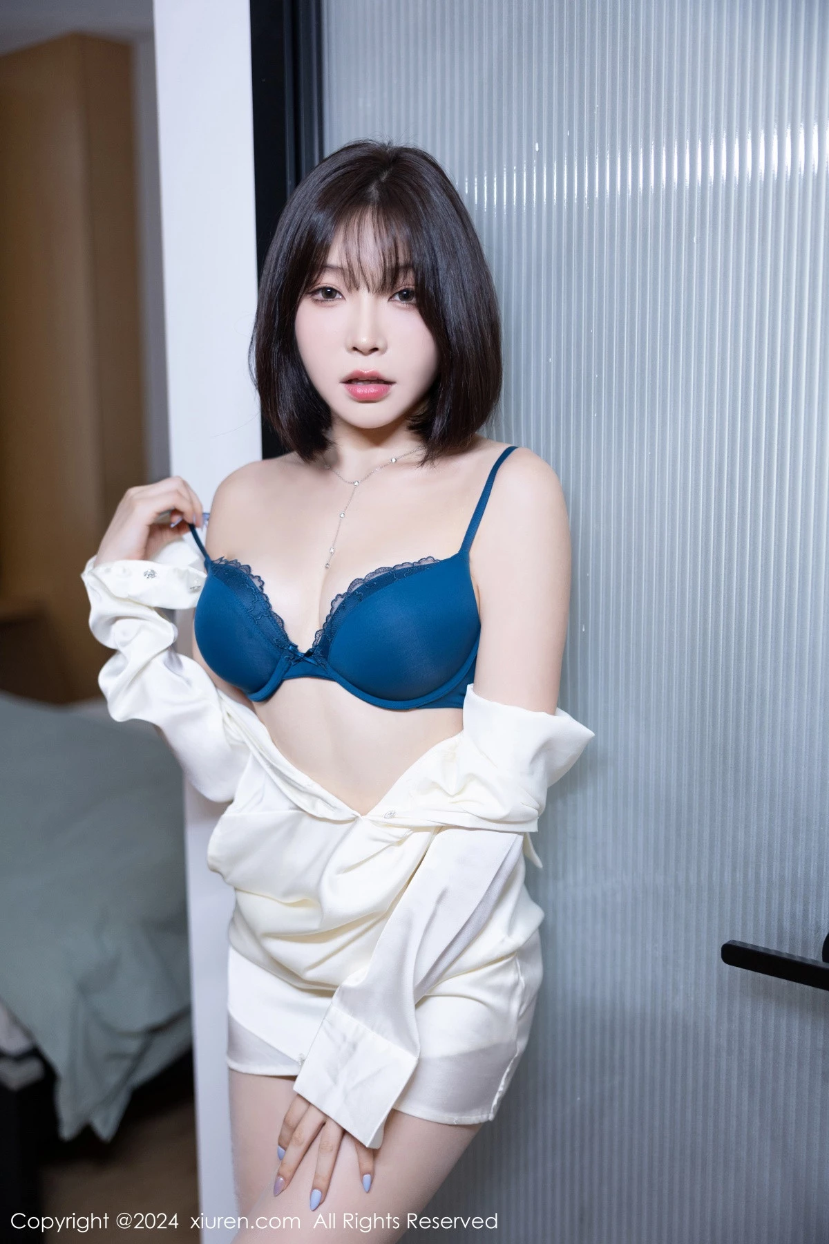 秀人集.com_[XiuRen秀人网]No.8963_女神徐莉芝Booty性感白色服饰露蓝色内衣配白丝袜迷人诱惑写真87P