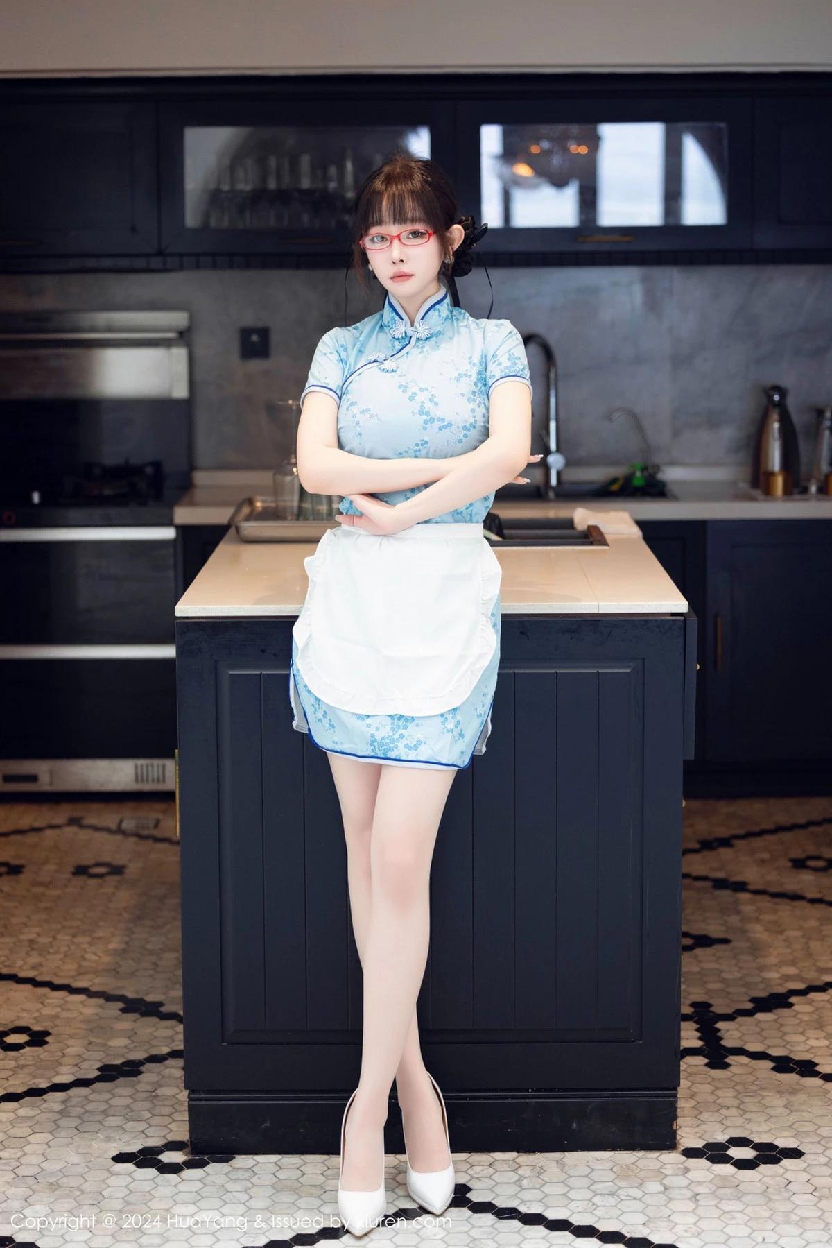 秀人集.com_[HuaYang花漾]Vol.593_女神王雨纯性感淡绿露肩连衣长裙配白丝袜秀曼妙身姿诱惑写真93P