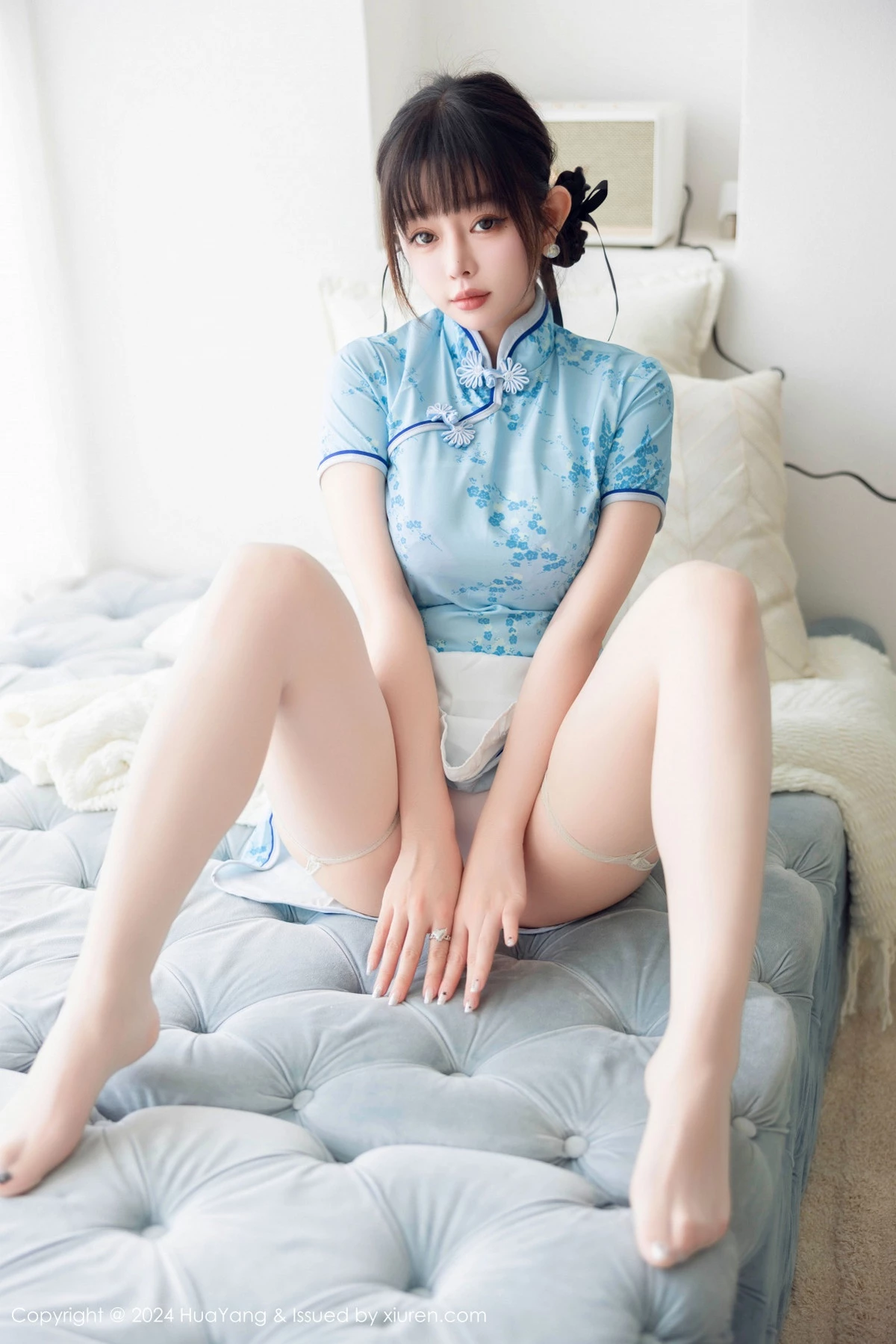 秀人集.com_[HuaYang花漾]Vol.593_女神王雨纯性感淡绿露肩连衣长裙配白丝袜秀曼妙身姿诱惑写真93P