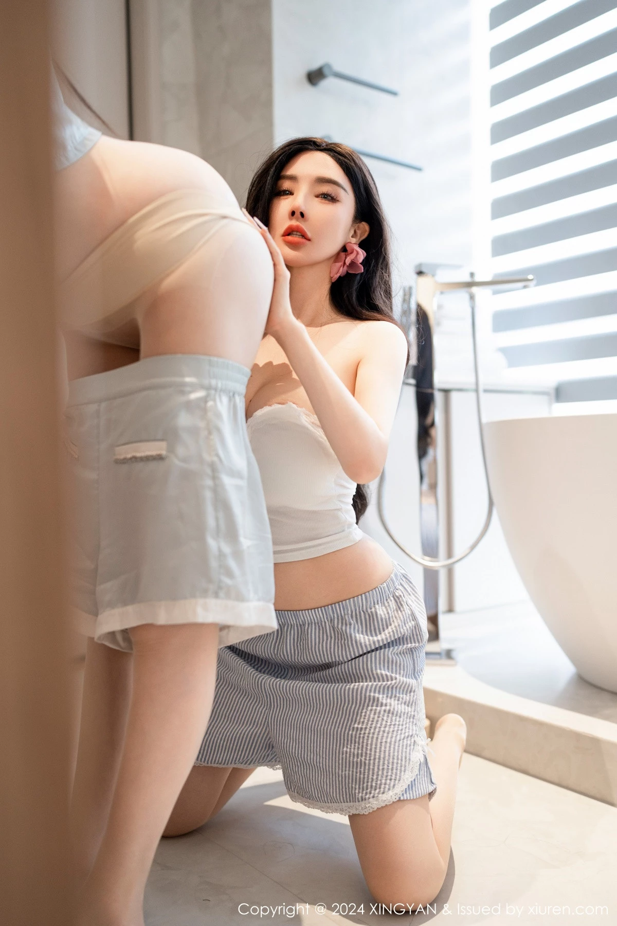 秀人集.com_[XINGYAN星颜社]VOL.258_模特潘思沁＆李丽莎厨房场景性感睡衣系列秀完美身材诱惑写真80P