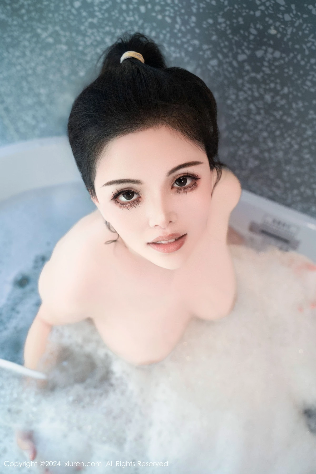 秀人集.com_[XiuRen秀人网]No.8981_新人模特陈三穗浴室性感黑色服饰配黑丝袜泡泡浴湿身诱惑写真74P