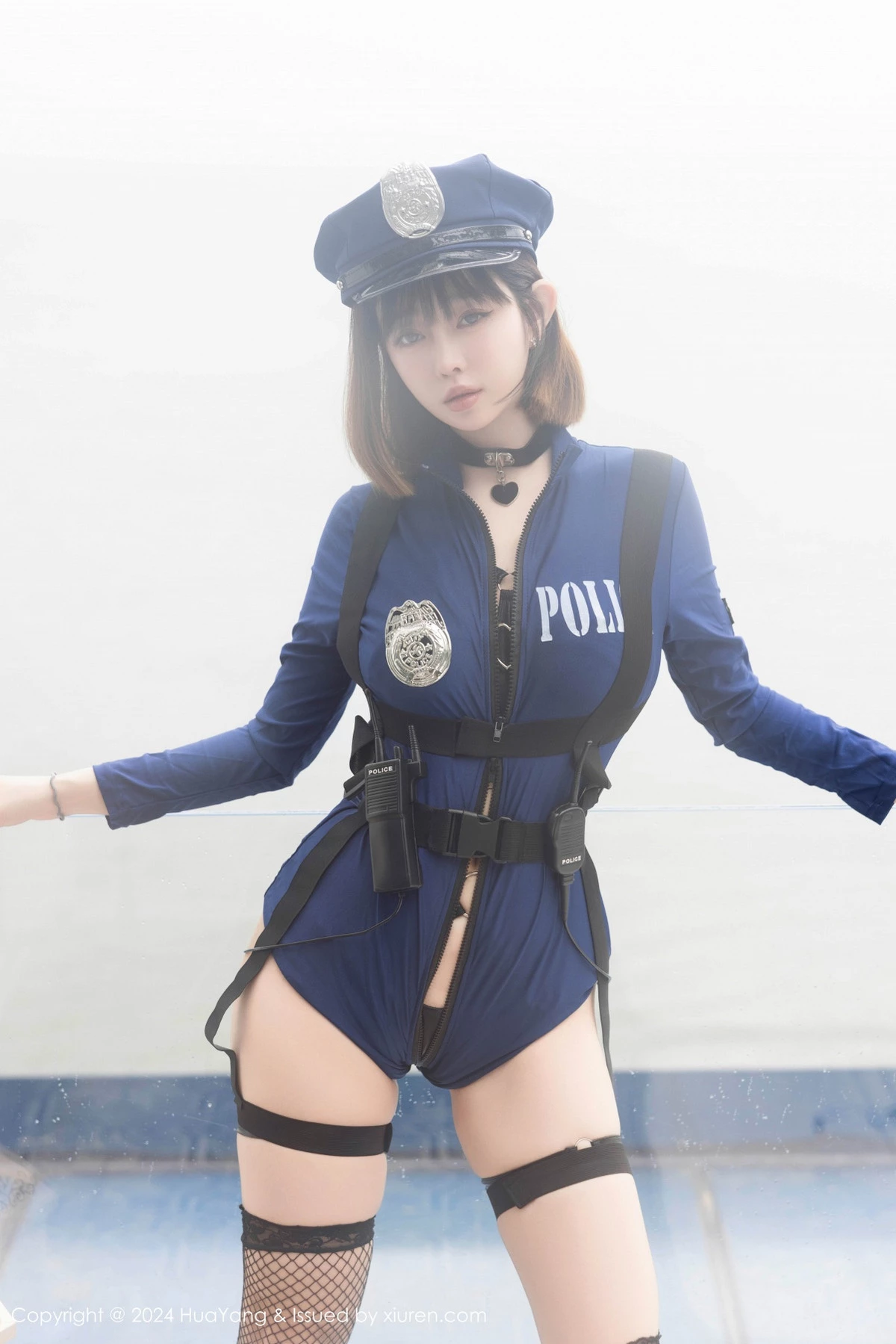 秀人集.com_[HuaYang花漾]Vol.599_女神王雨纯蓝色制服露情趣内衣配黑丝网袜秀曼妙身姿诱惑写真96P