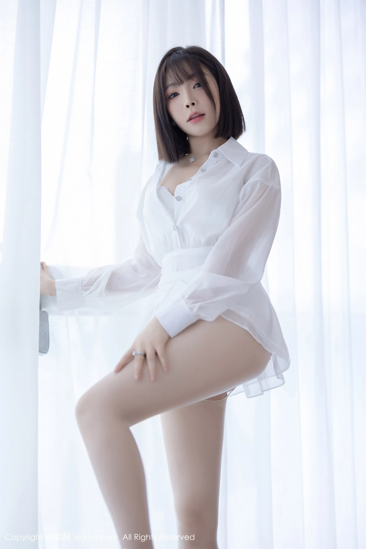 秀人集.com_[XiuRen秀人网]No.9020_女神徐莉芝Booty性感白色连衣短裙配开档白丝秀完美身材诱惑写真94P