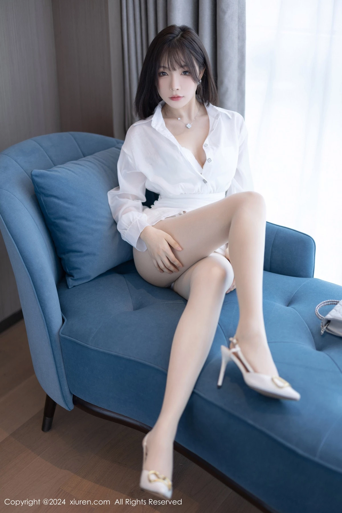 秀人集.com_[XiuRen秀人网]No.9020_女神徐莉芝Booty性感白色连衣短裙配开档白丝秀完美身材诱惑写真94P