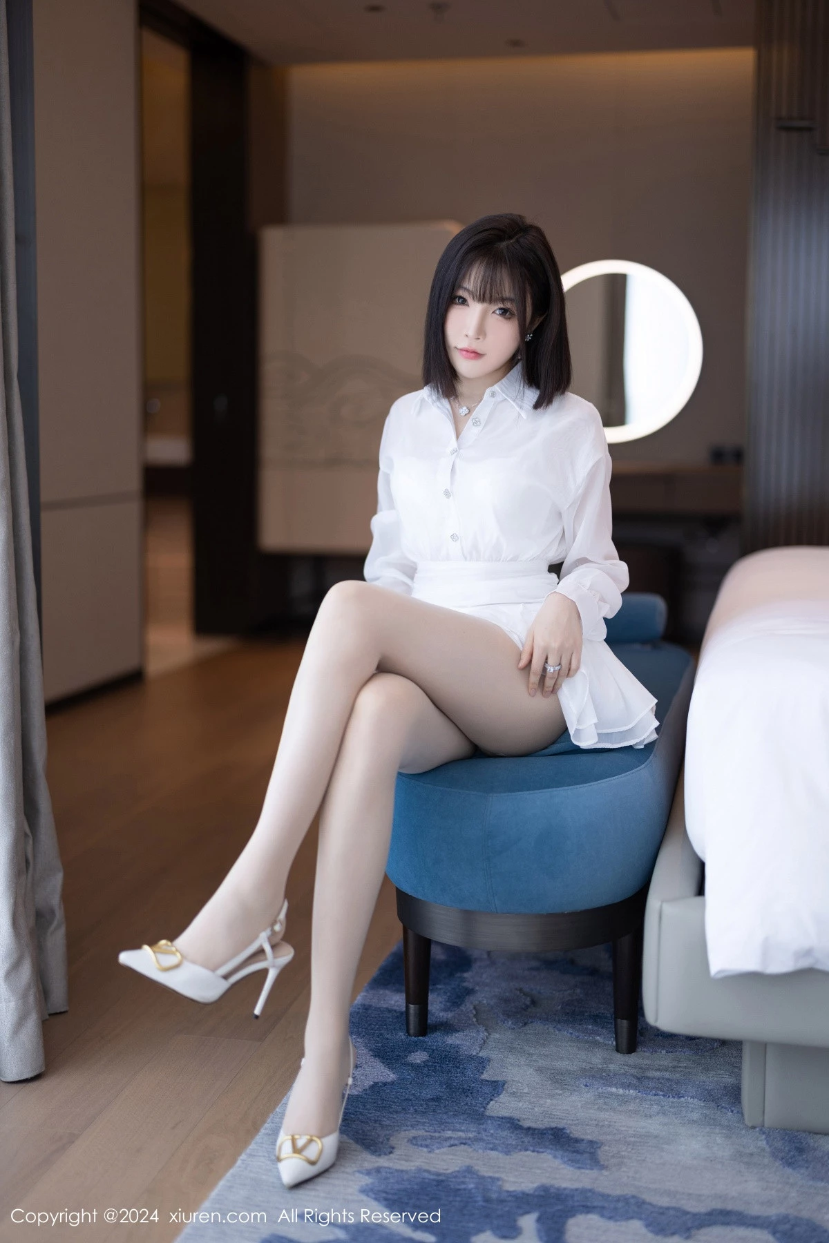 秀人集.com_[XiuRen秀人网]No.9020_女神徐莉芝Booty性感白色连衣短裙配开档白丝秀完美身材诱惑写真94P