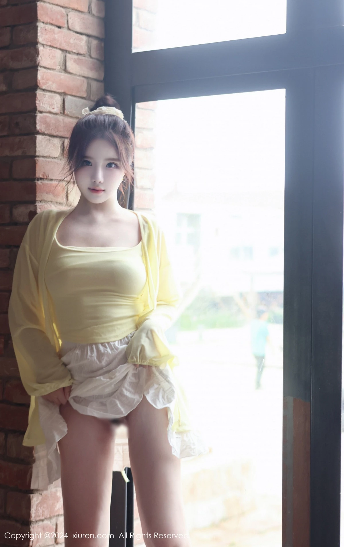 秀人集.com_[XiuRen秀人网]No.9024_模特小薯条nienie性感黄色上衣配白色短裙秀曼妙身姿迷人写真89P