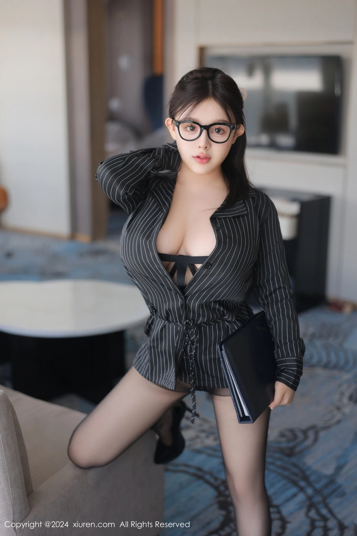 秀人集.com_[XiuRen秀人网]No.9026_模特娜娜子yy性感黑色OL服饰露黑色情趣内衣秀丰满身材诱惑写真81P