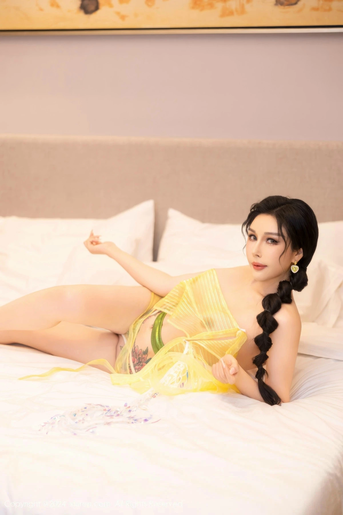 秀人集.com_[XiuRen秀人网]No.8913_模特田冰冰性感黄色情趣服饰露抹胸内衣秀完美身材惹火诱惑写真55P