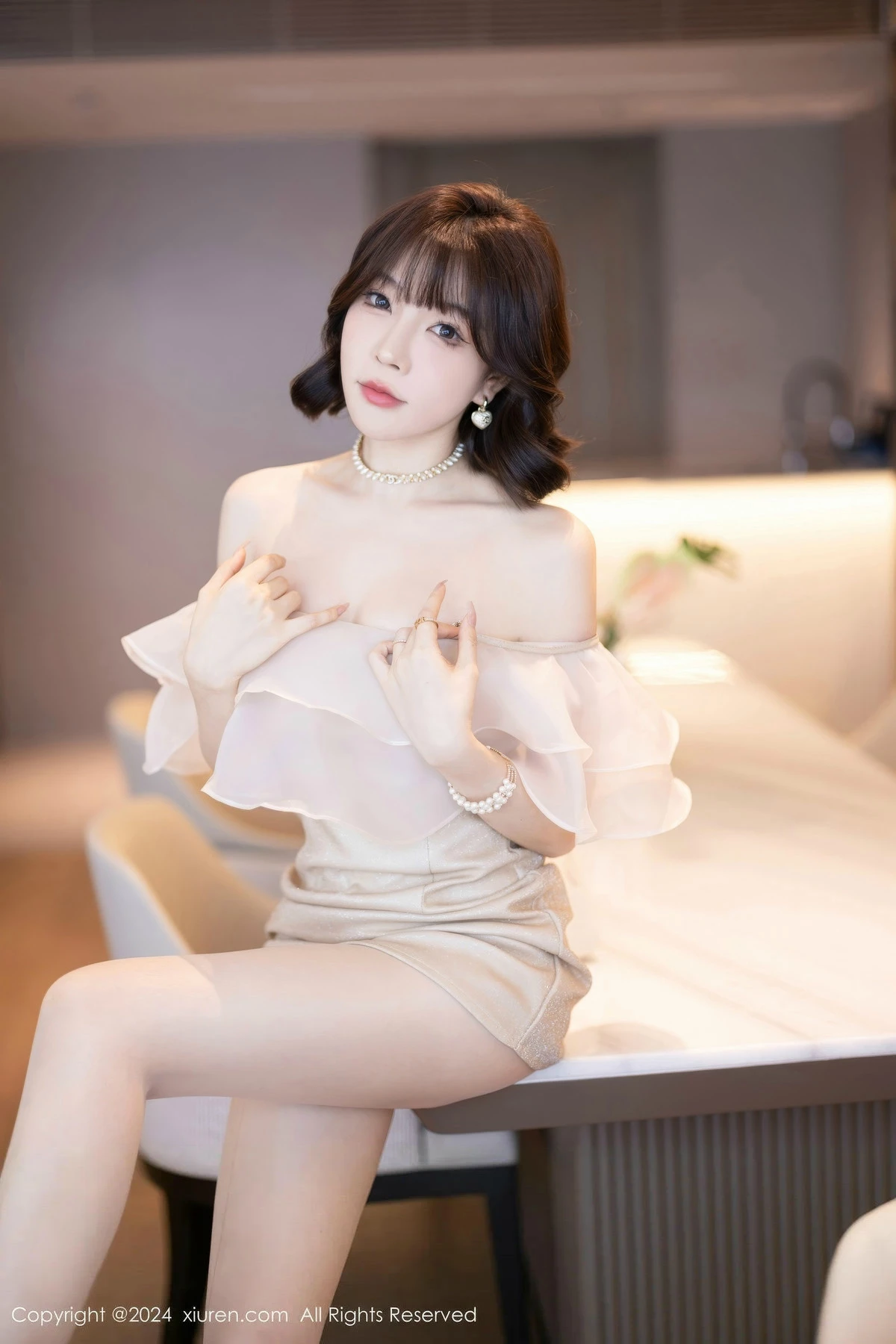秀人集.com_[XiuRen秀人网]No.8917_女神徐莉芝Booty性感浅色连衣短裙+黑色情趣内衣迷人诱惑写真90P