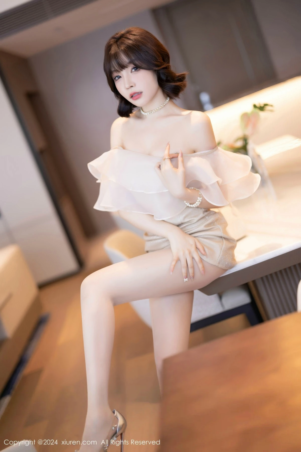秀人集.com_[XiuRen秀人网]No.8917_女神徐莉芝Booty性感浅色连衣短裙+黑色情趣内衣迷人诱惑写真90P