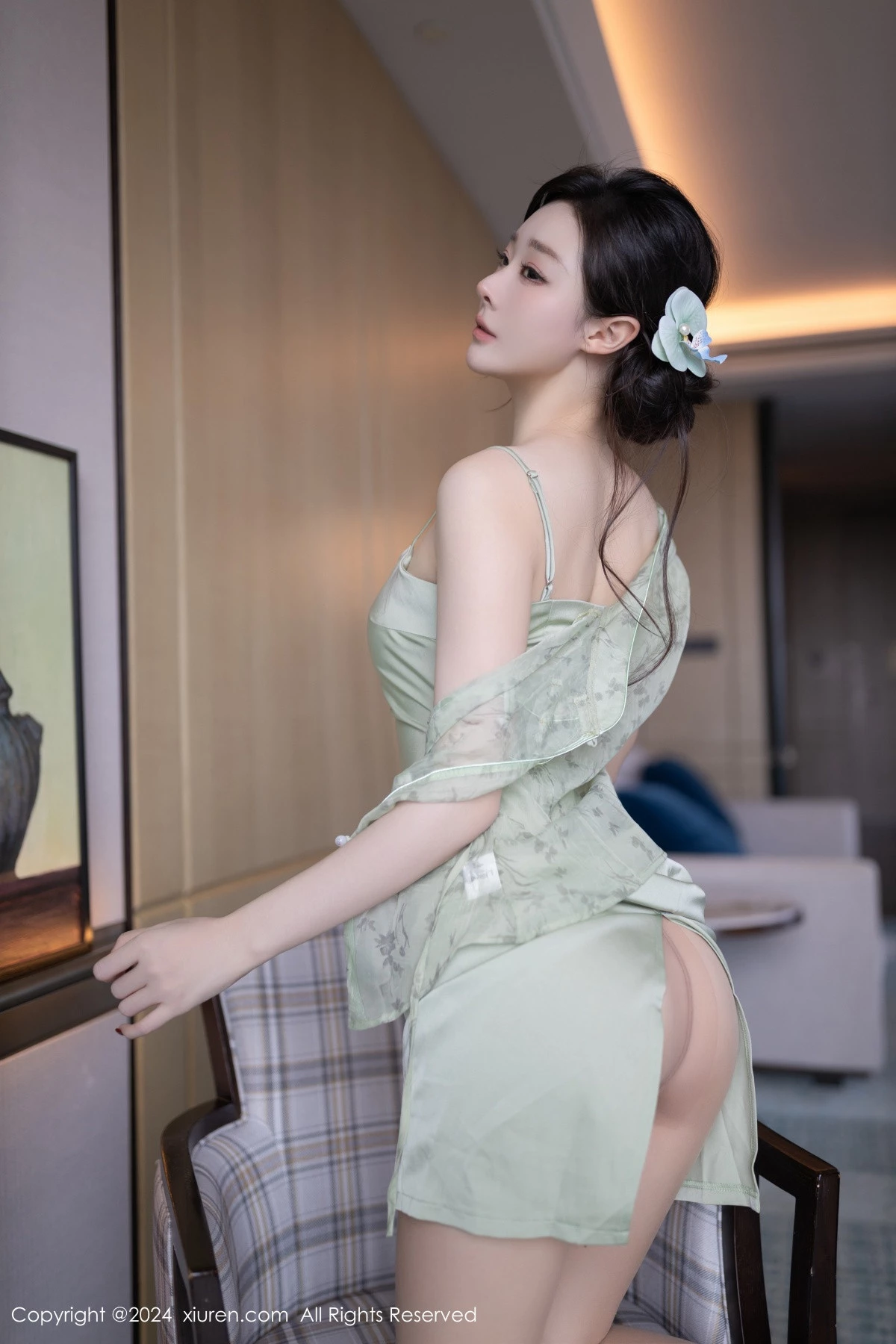 秀人集.com_[XiuRen秀人网]No.9124_模特小逗逗性感浅色古风服饰配超薄无内肉丝秀曼妙身材诱惑写真81P
