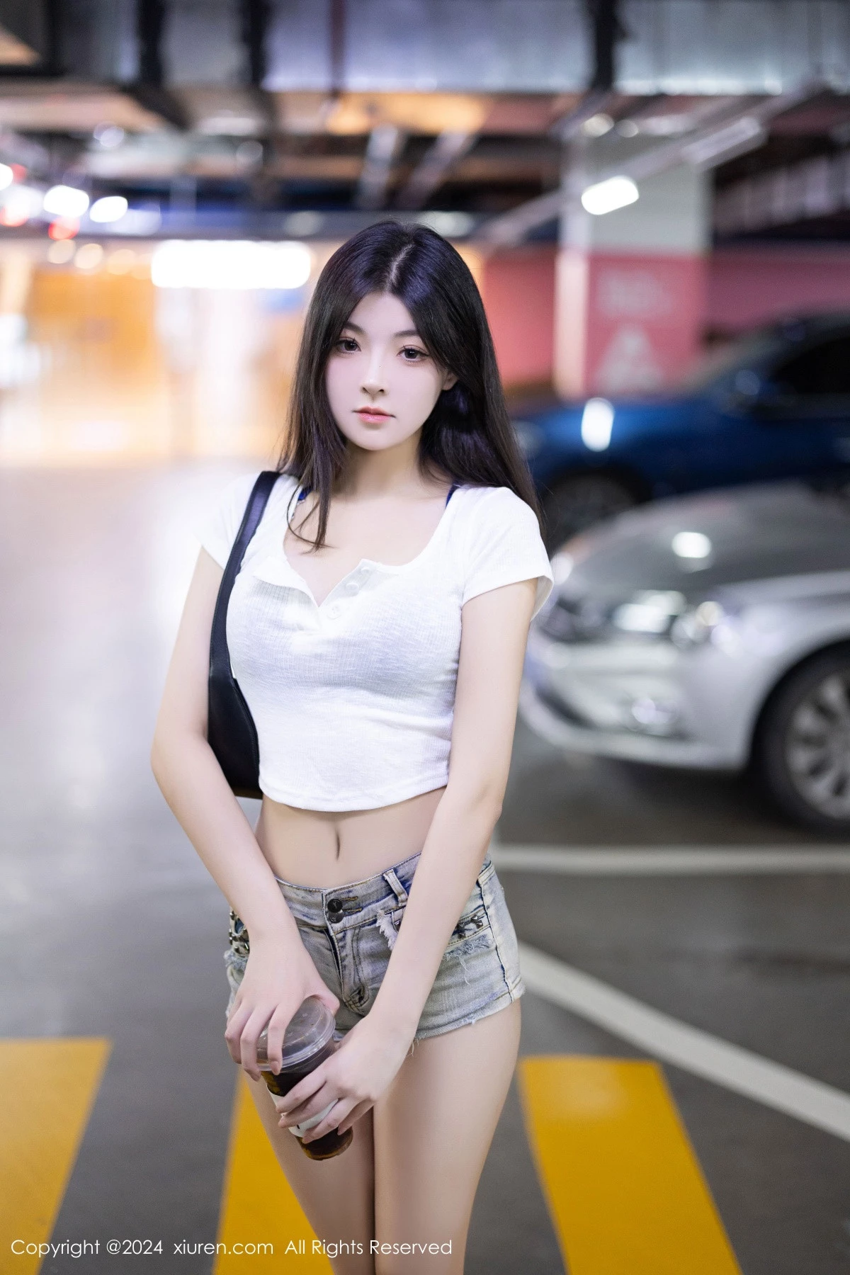 秀人集.com_[XiuRen秀人网]No.9141_新人模特初梦瑶性感白T配牛仔短裤露蓝色内衣秀曼妙身姿诱惑写真86P