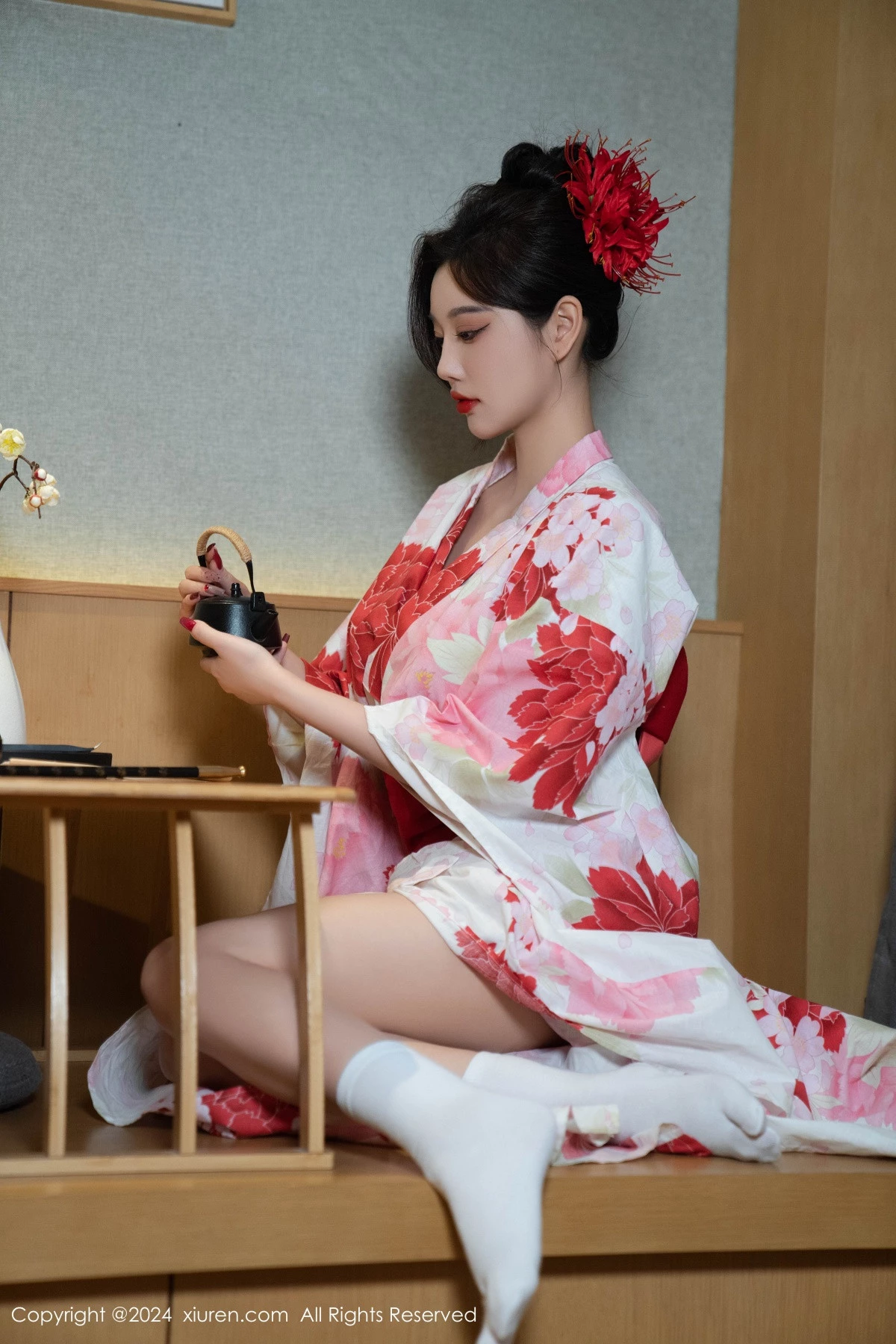 秀人集.com_[XiuRen秀人网]No.9208_女神杨晨晨性感红色花朵服饰露红色情趣内衣秀丰腴身材诱惑写真96P