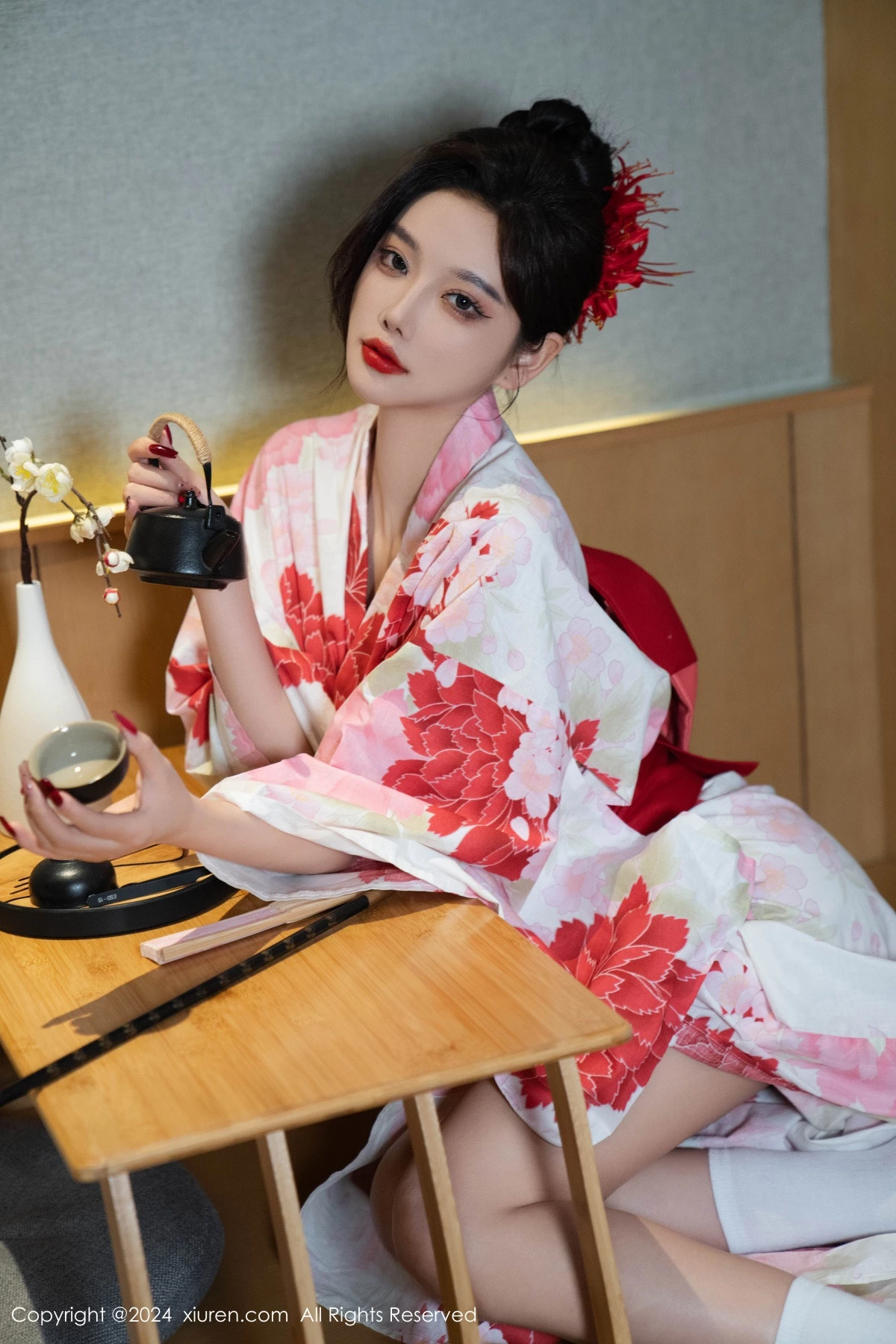 秀人集.com_[XiuRen秀人网]No.9208_女神杨晨晨性感红色花朵服饰露红色情趣内衣秀丰腴身材诱惑写真96P