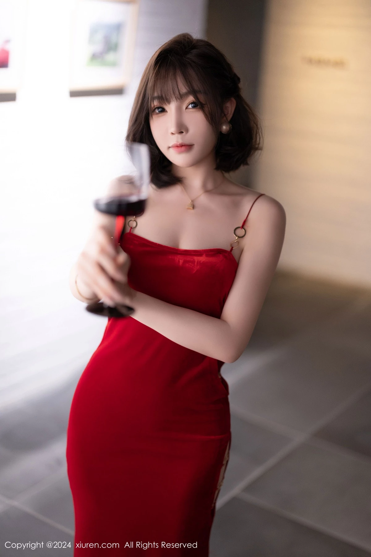 秀人集.com_[XiuRen秀人网]No.9229_女神徐莉芝Booty红色吊带连衣裙露情趣内衣秀曼妙身姿诱惑写真90P