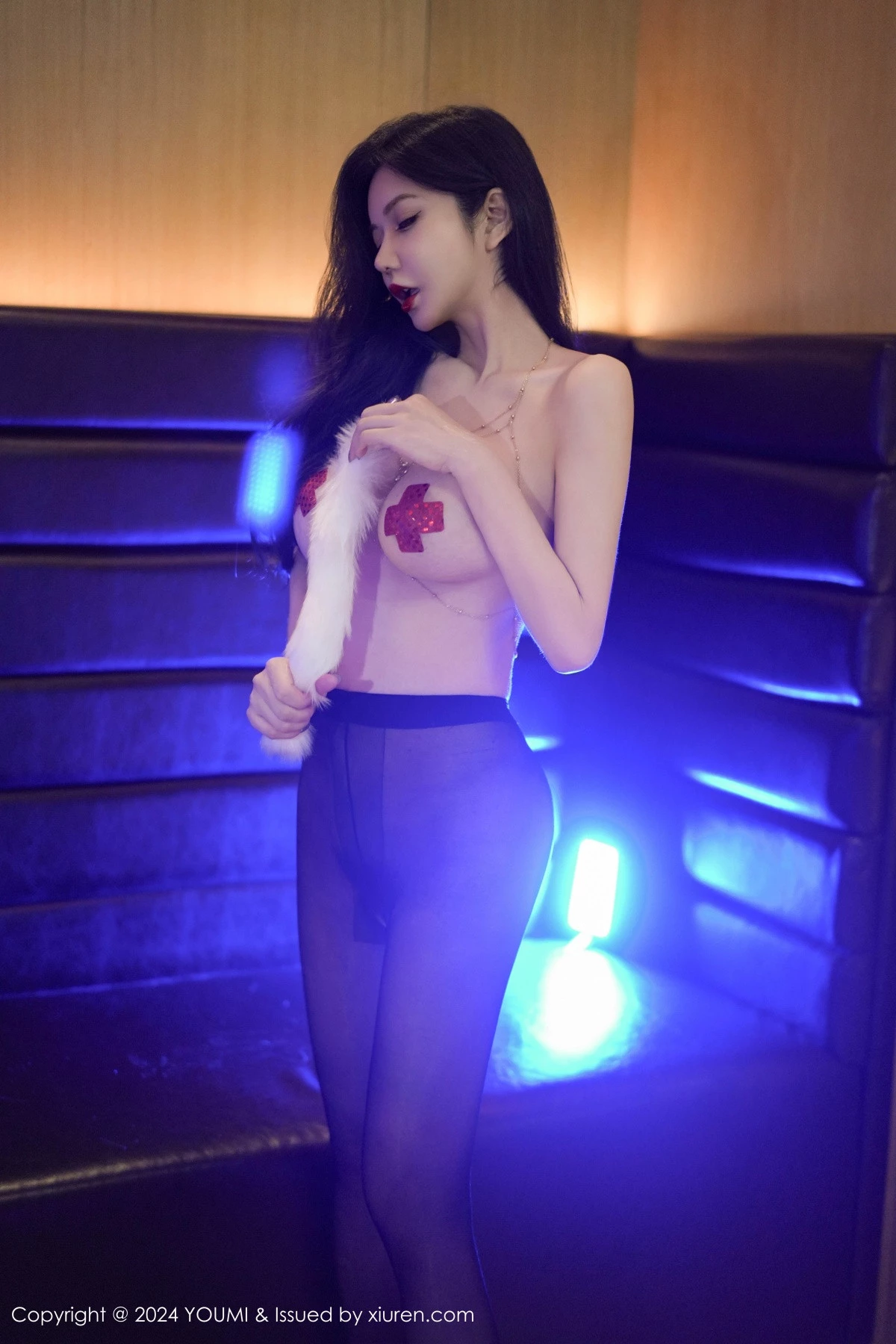 秀人集.com_[YouMi尤蜜荟]Vol.1102_模特心妍小公主私房情趣服饰配开档黑丝秀凹凸身材惹火诱惑写真69P