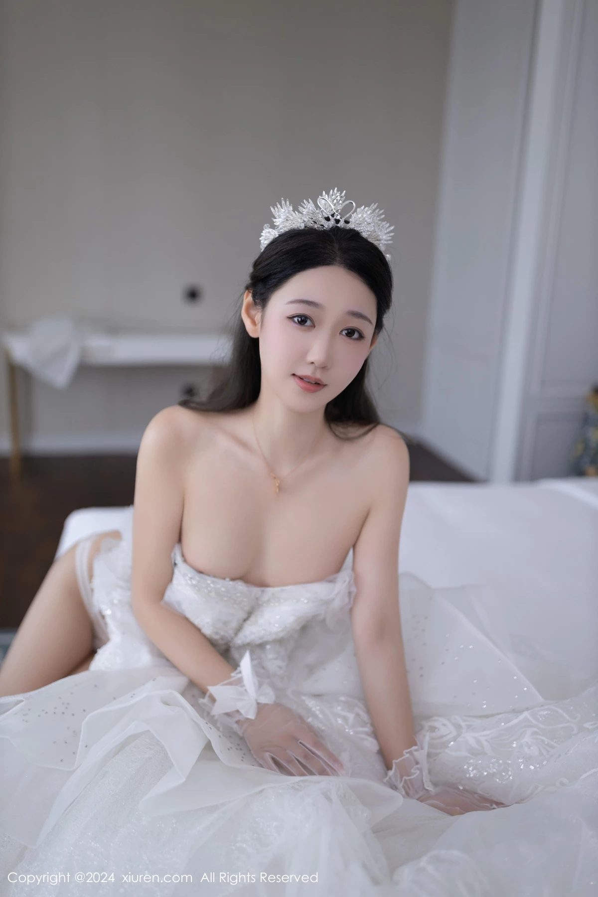 秀人集.com_[XiuRen秀人网]No.9283_模特唐安琪性感白色婚纱露白色内衣配超薄肉丝秀美腿诱惑写真86P